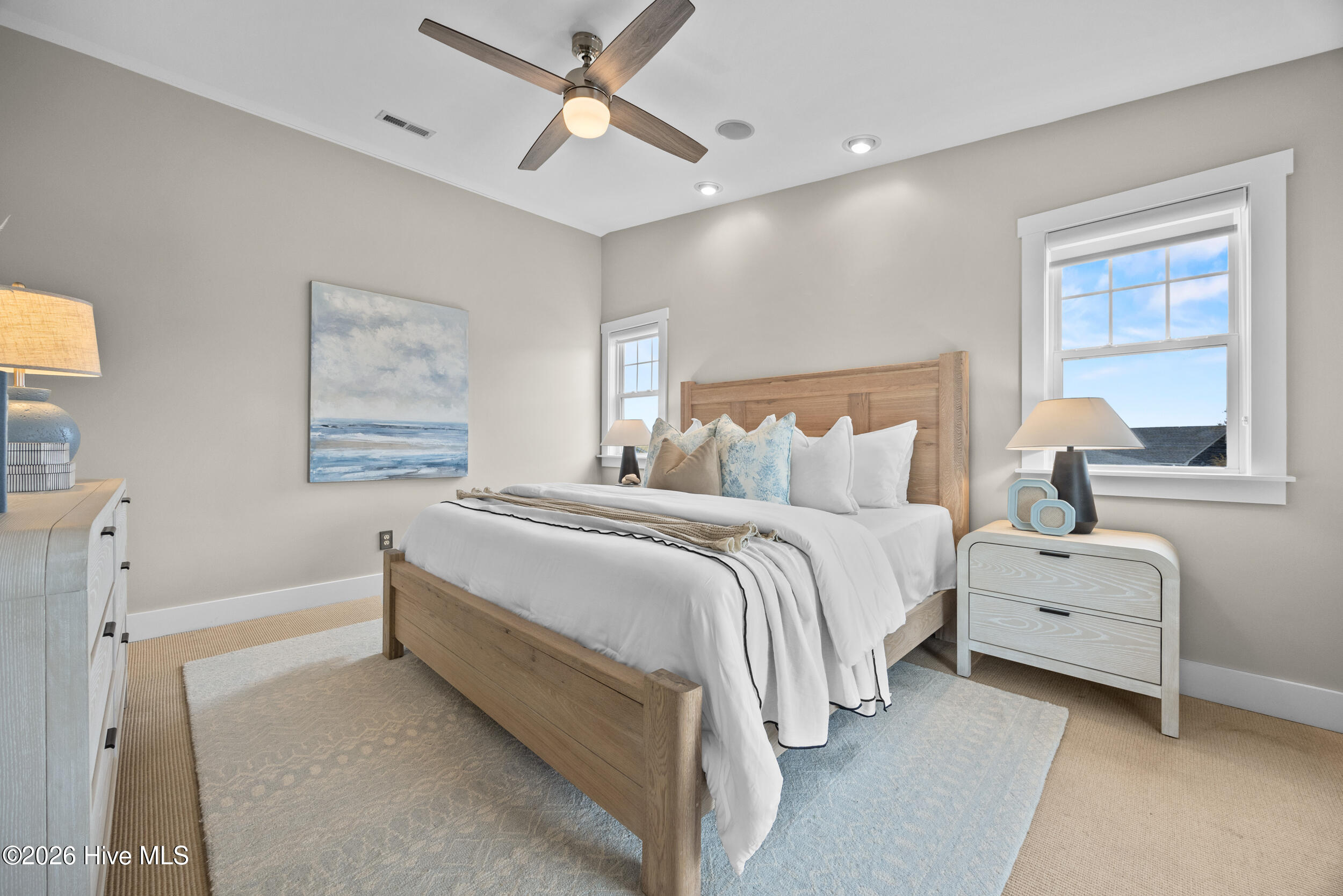 100552893 | Photo 38