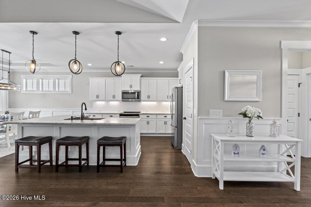 100558898 | Photo 38