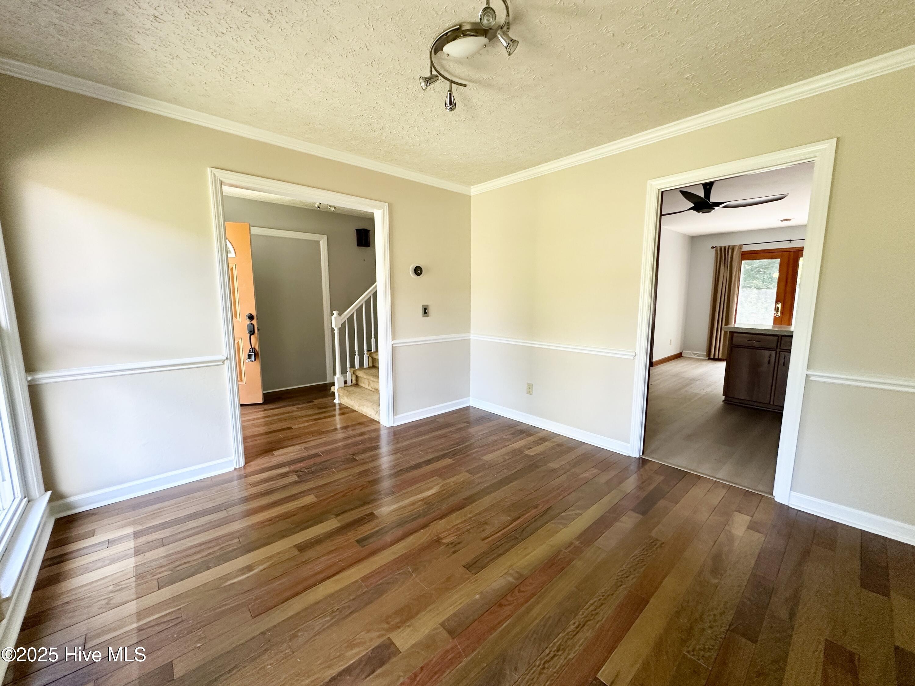 100525369 | Photo 20