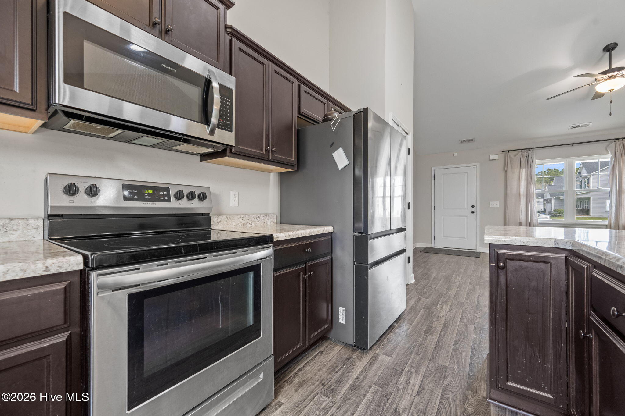 100567362 | Photo 10