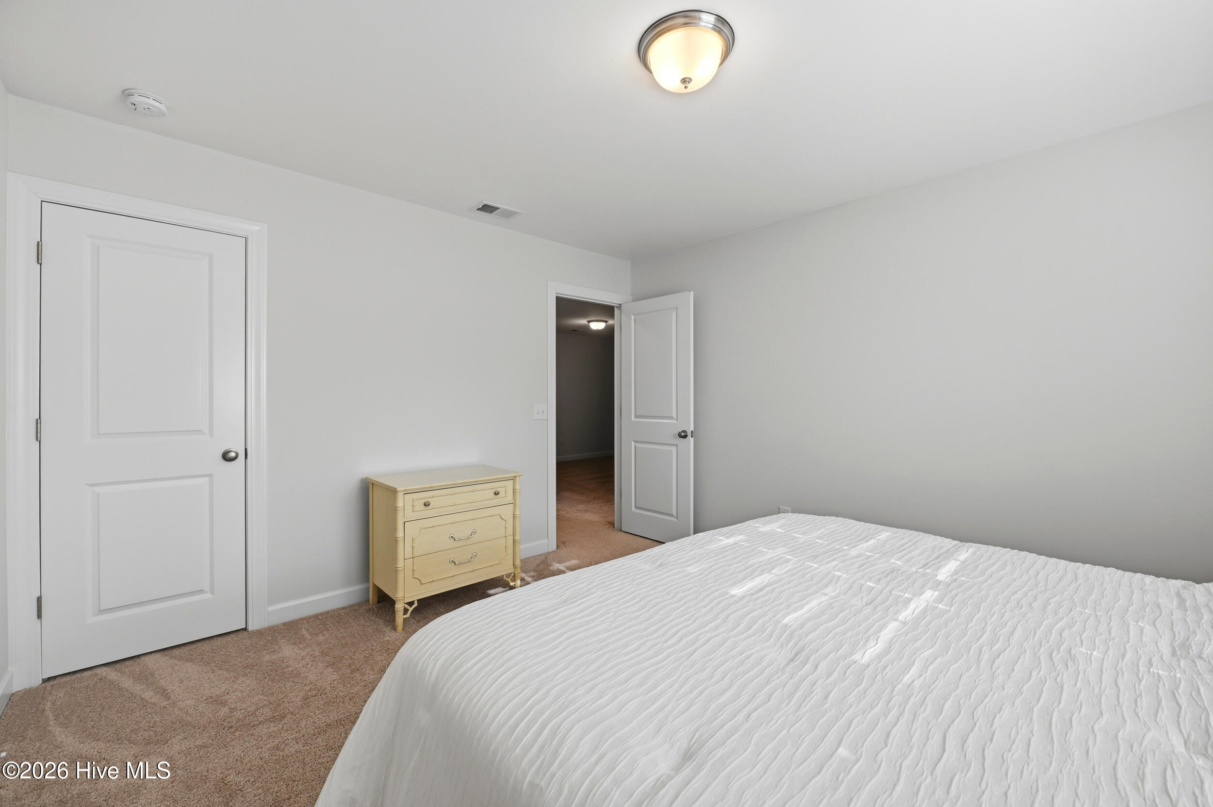 100562776 | Photo 23