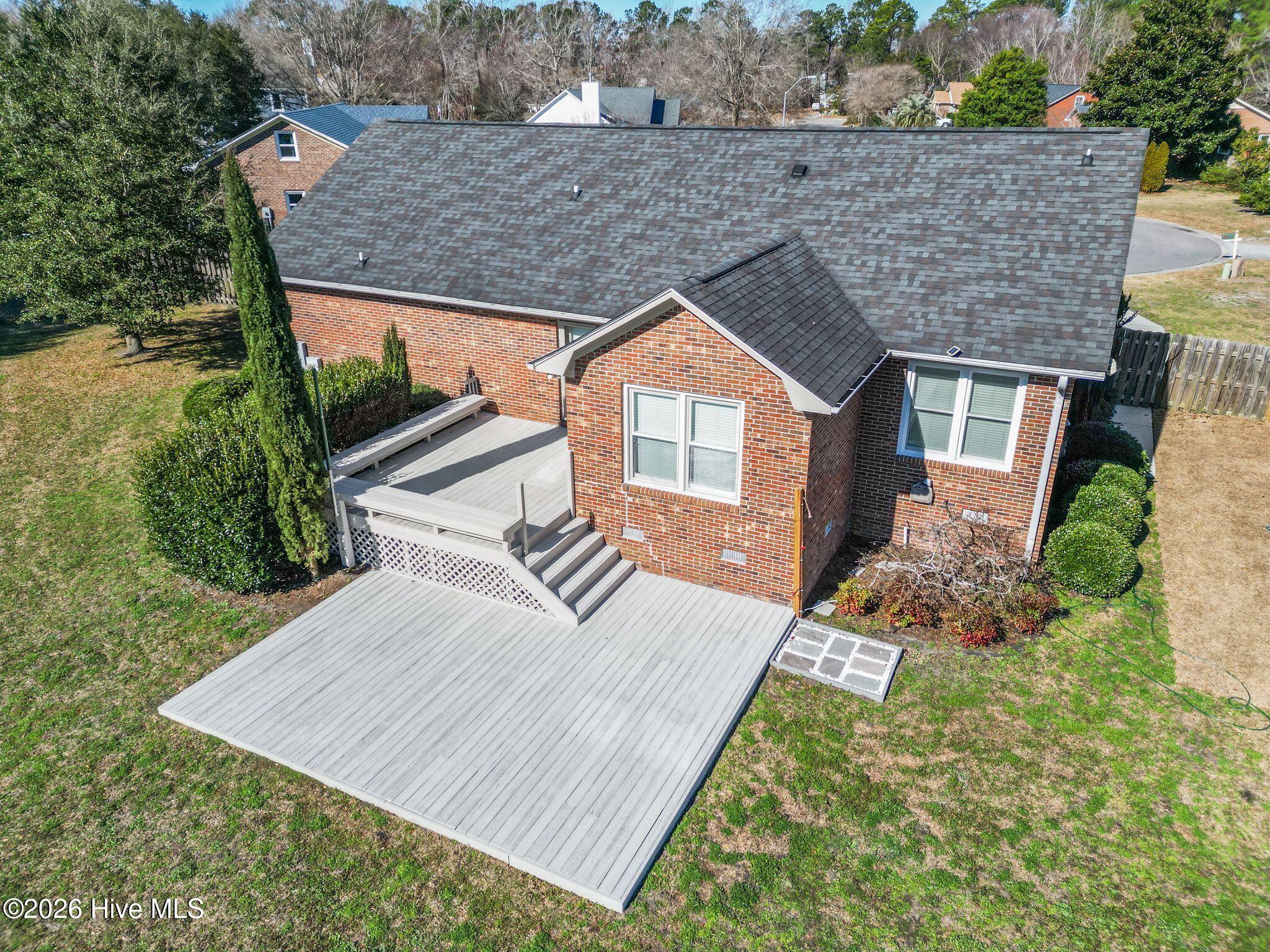 100556381 | Photo 45