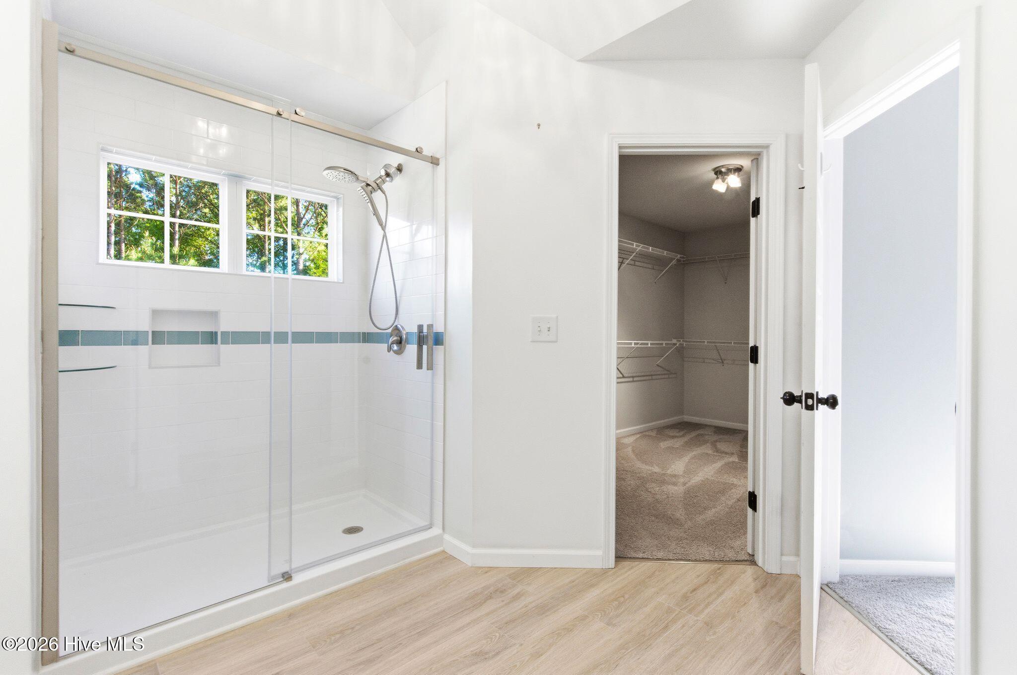 100566859 | Photo 40