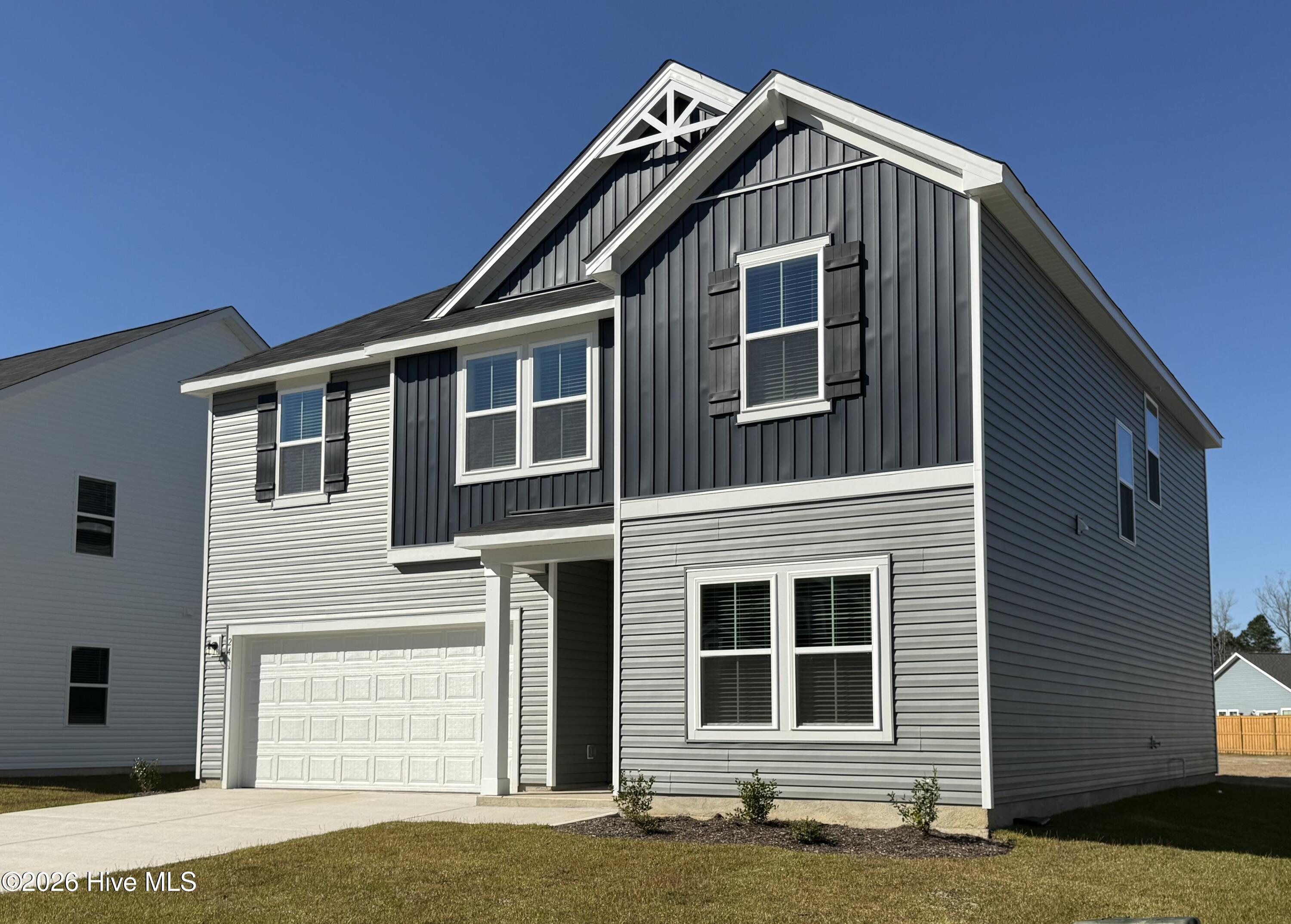 100506645 | Photo 36