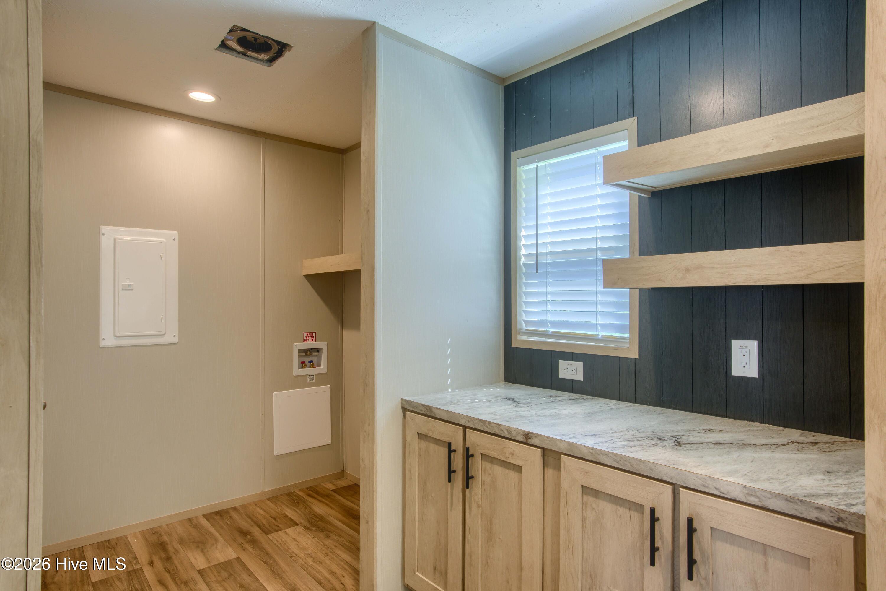 100557064 | Photo 14