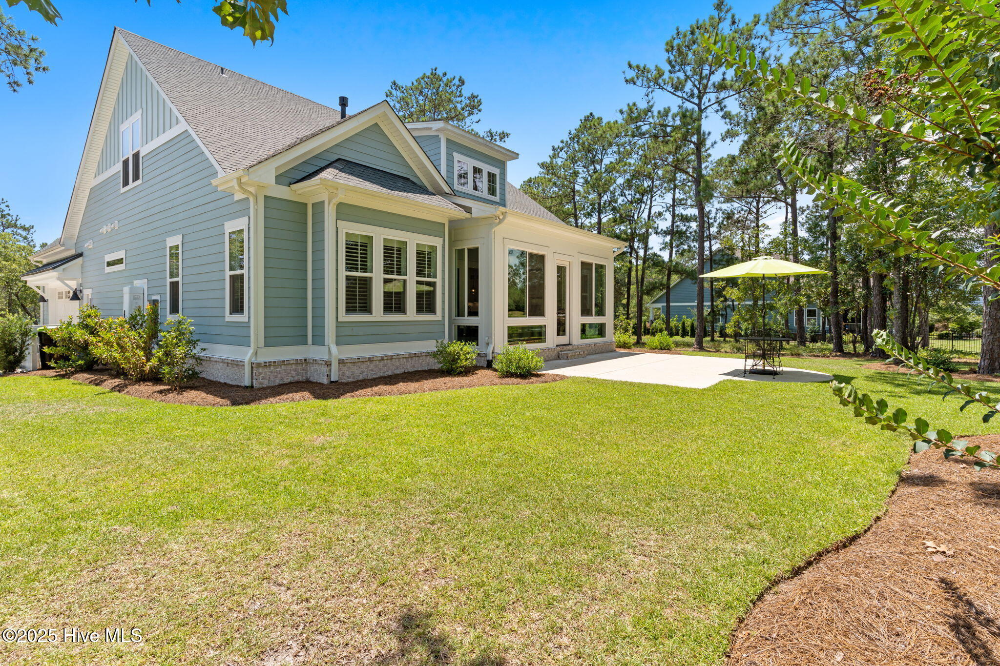 100516887 | Photo 80