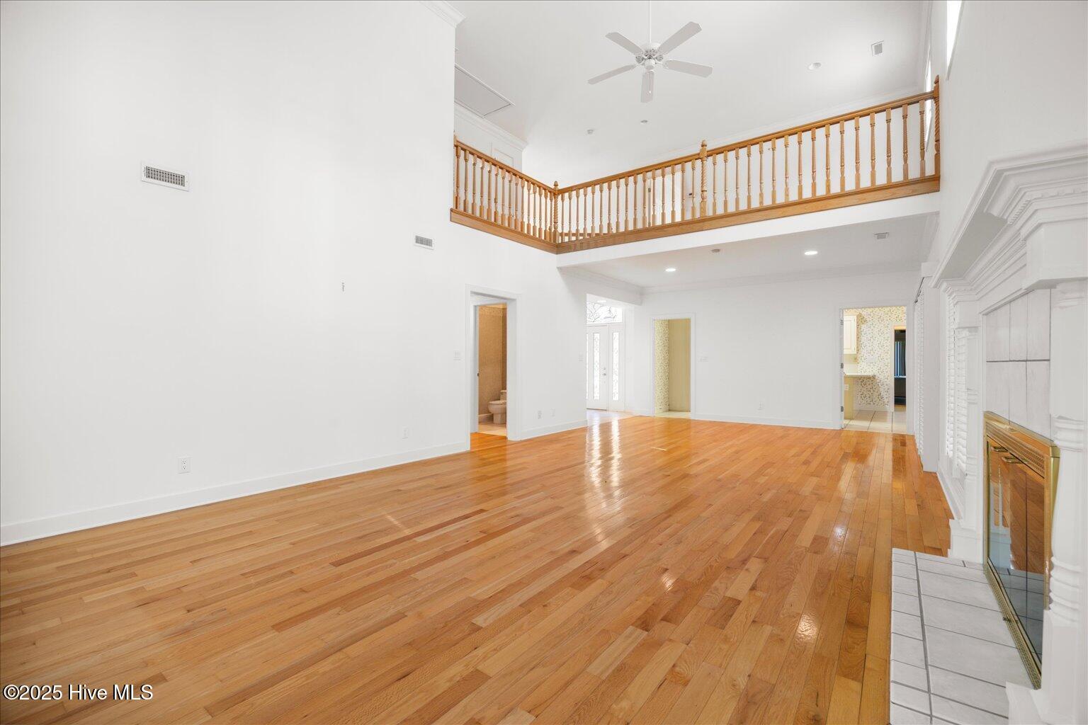 100527258 | Photo 11