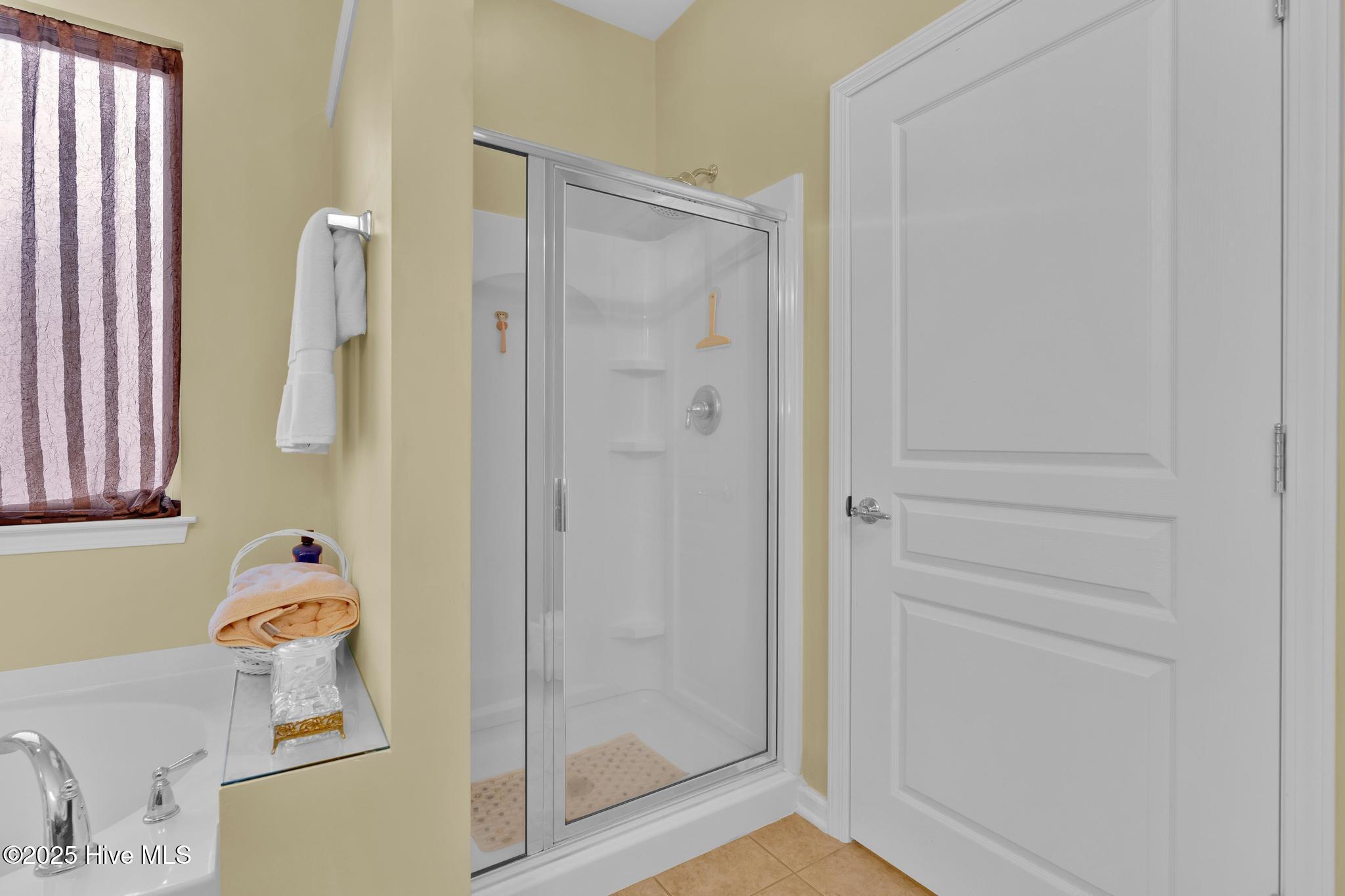 100540290 | Photo 23