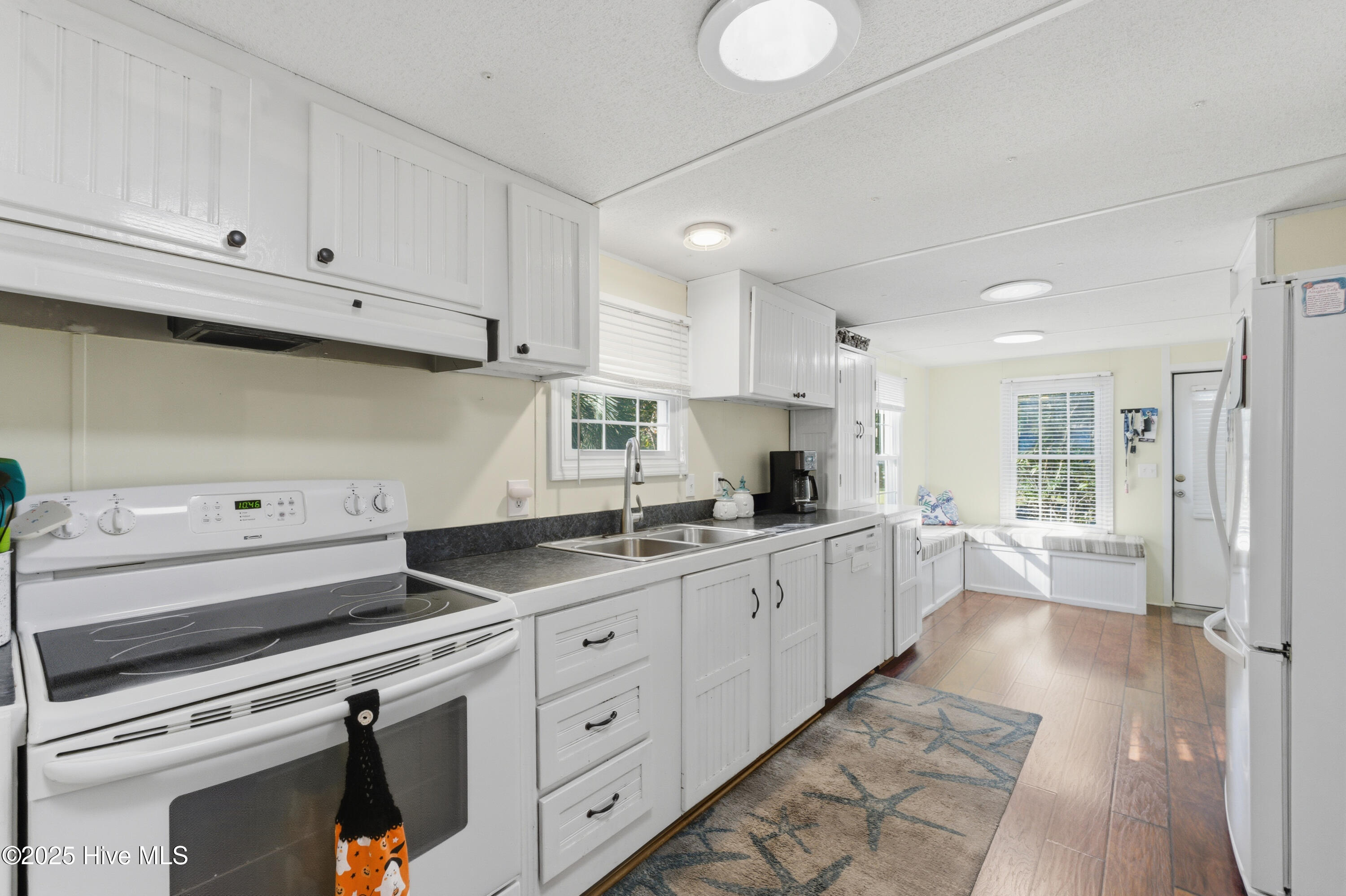 100538513 | Photo 55