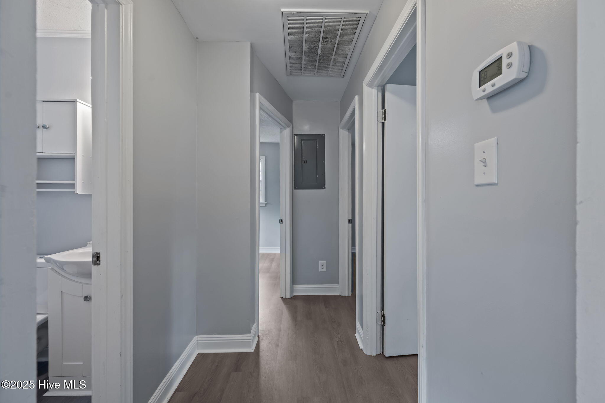 100536002 | Photo 30