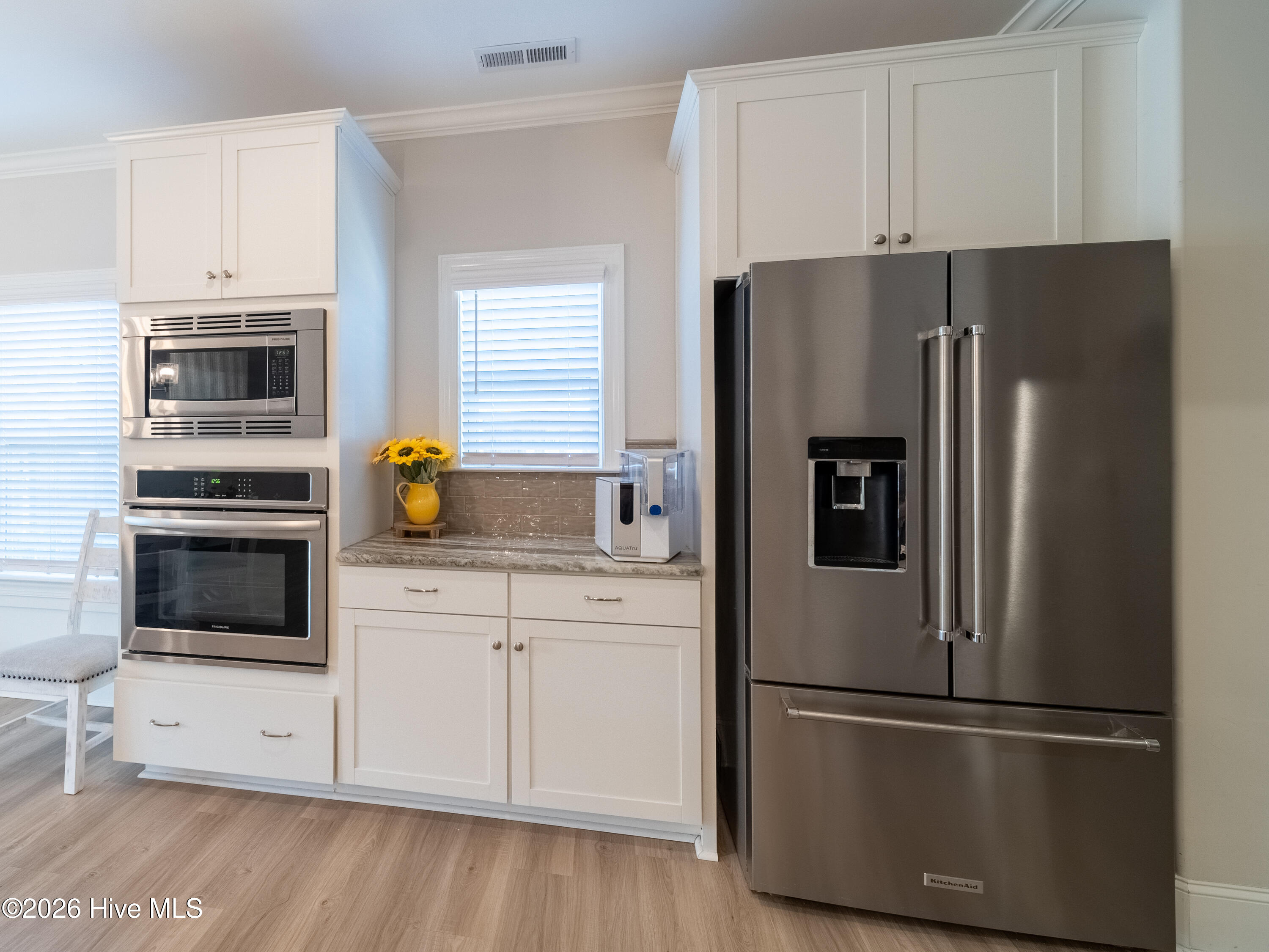 100549108 | Photo 13