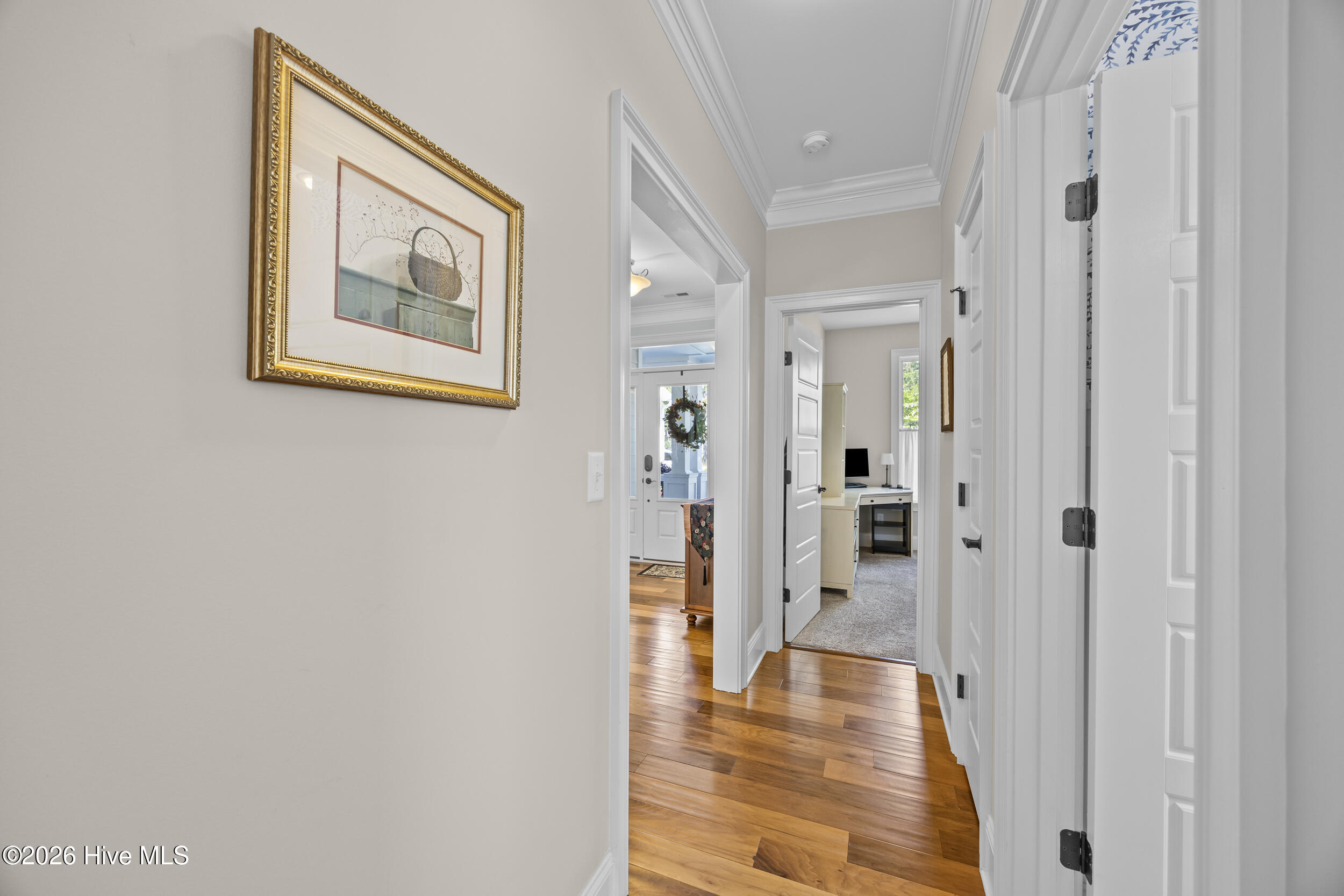 100565647 | Photo 39