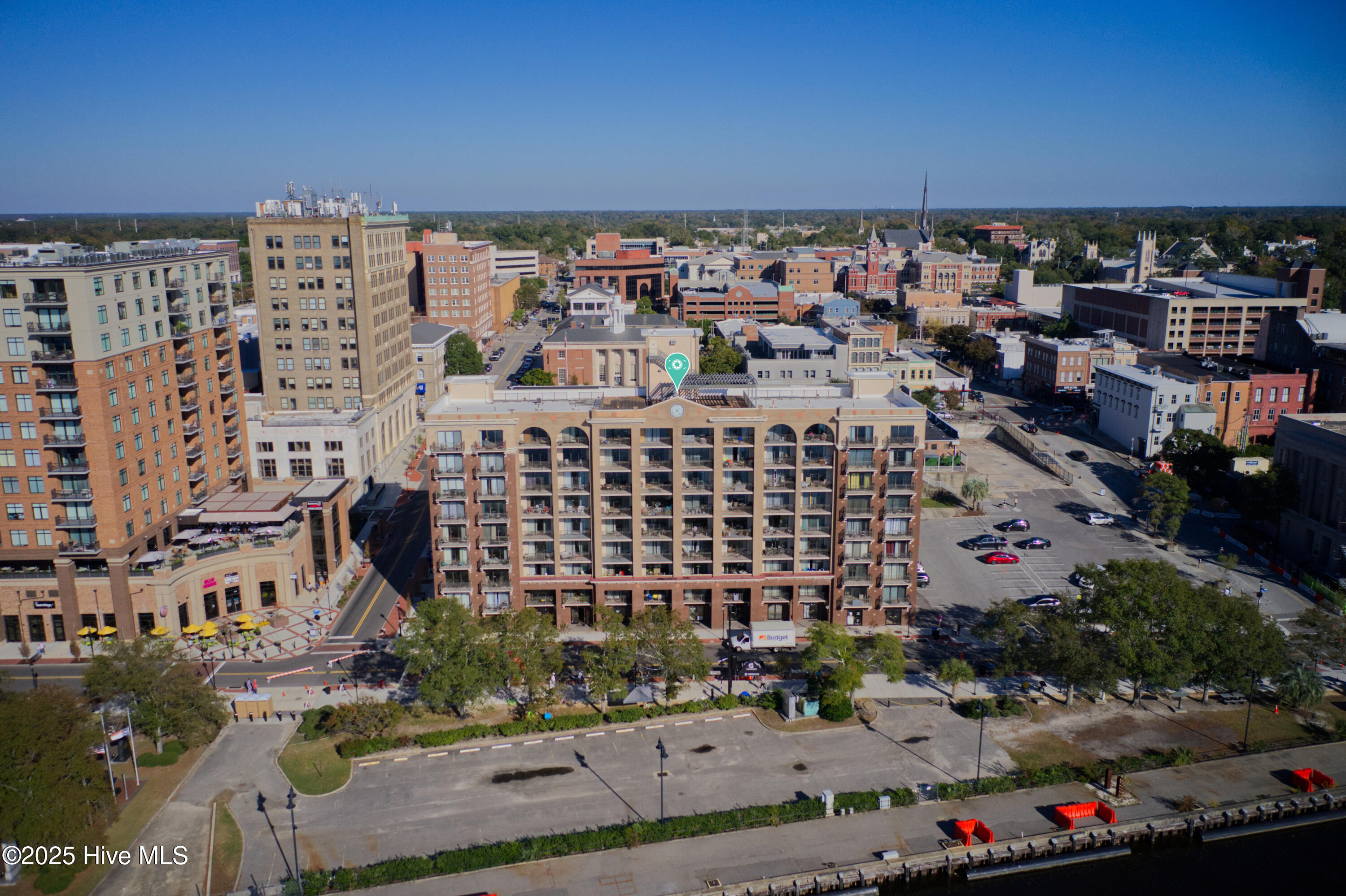 100546499 | Photo 30