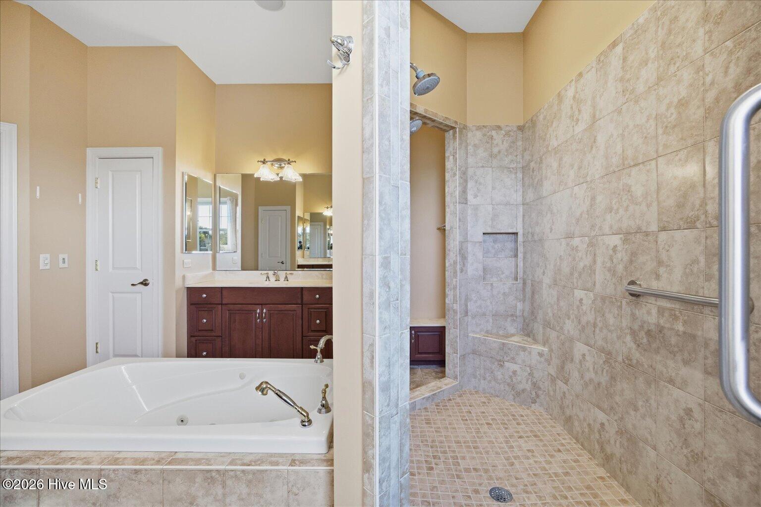 100557521 | Photo 29