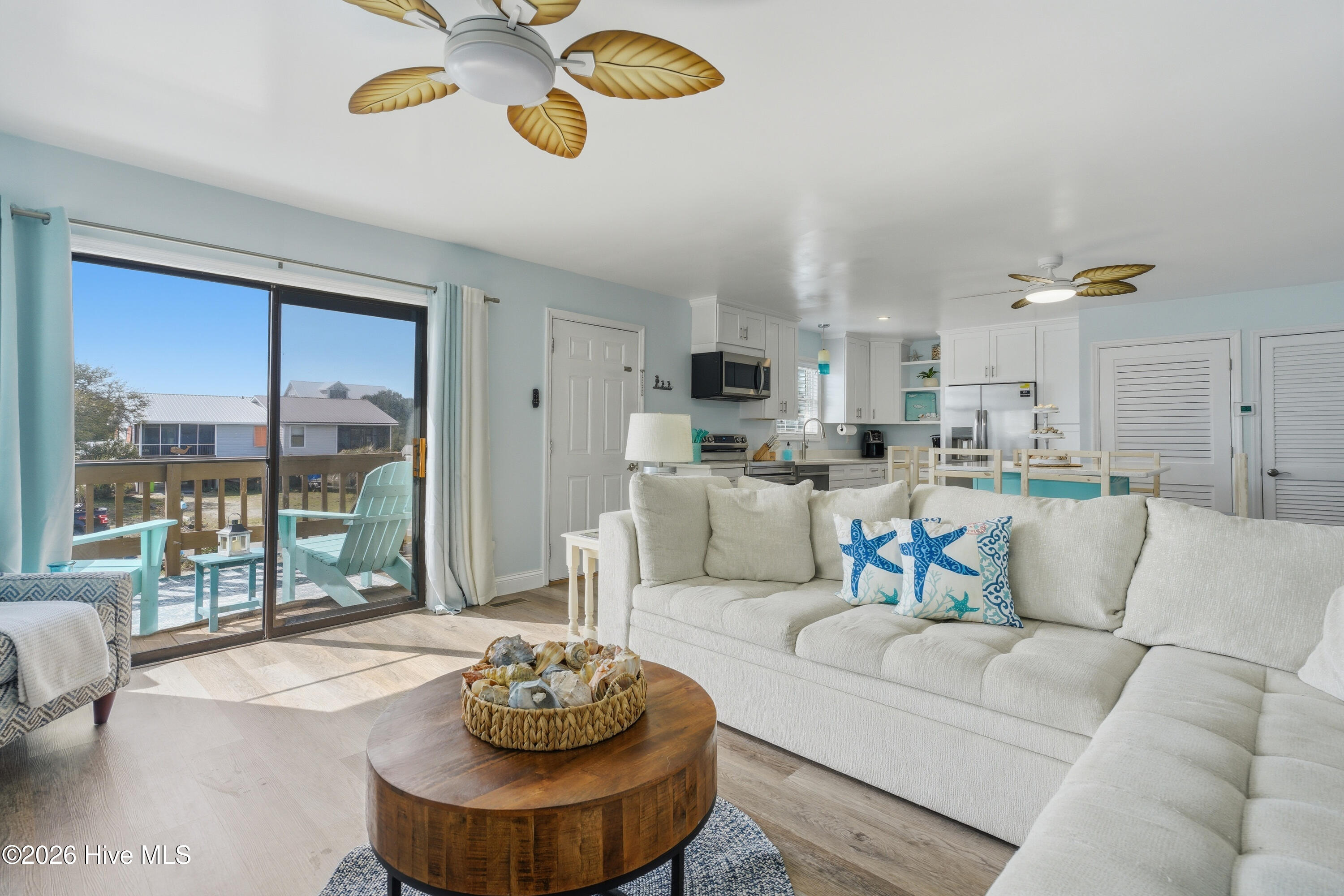 100559140 | Photo 13