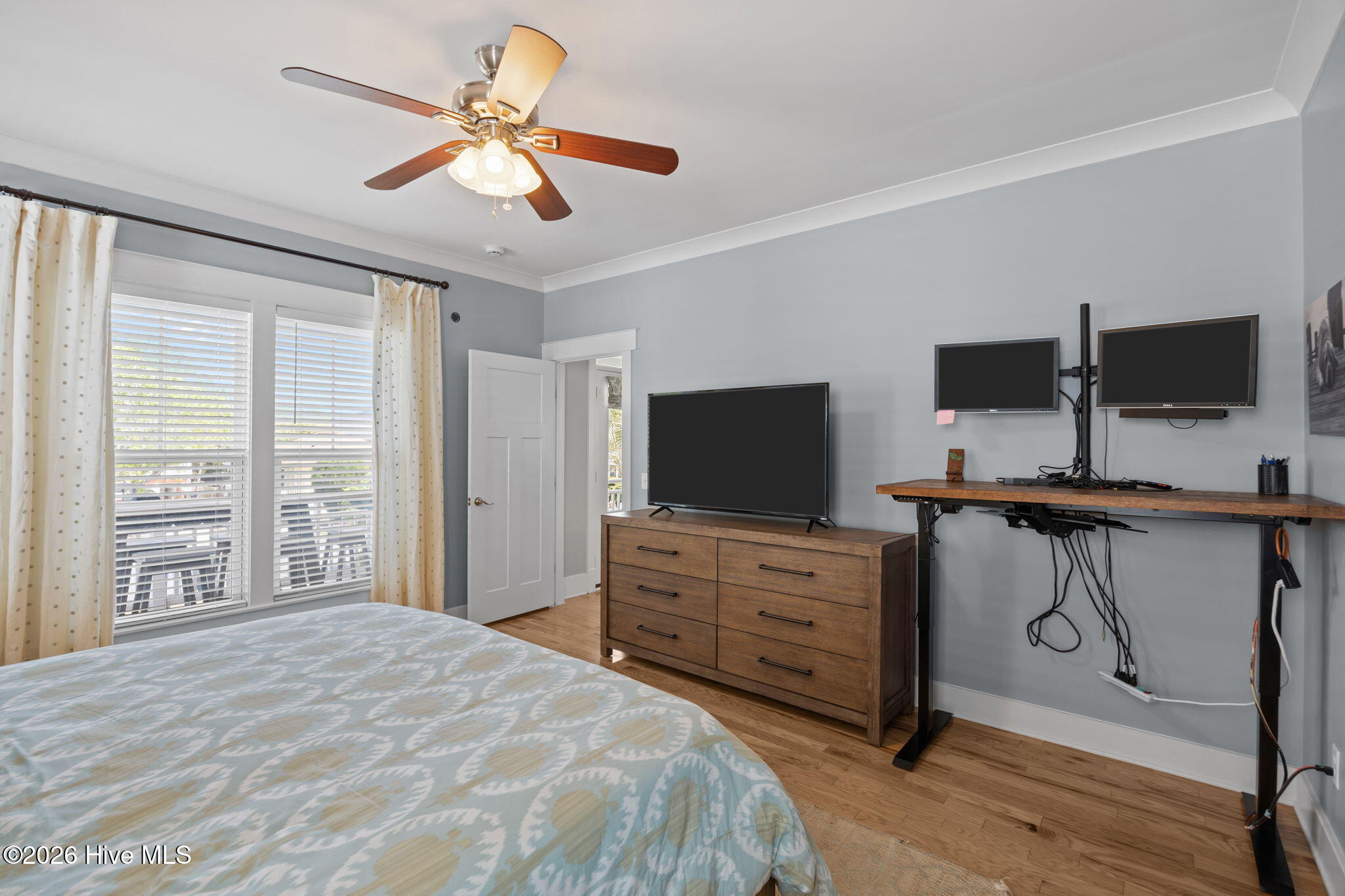 100564521 | Photo 22