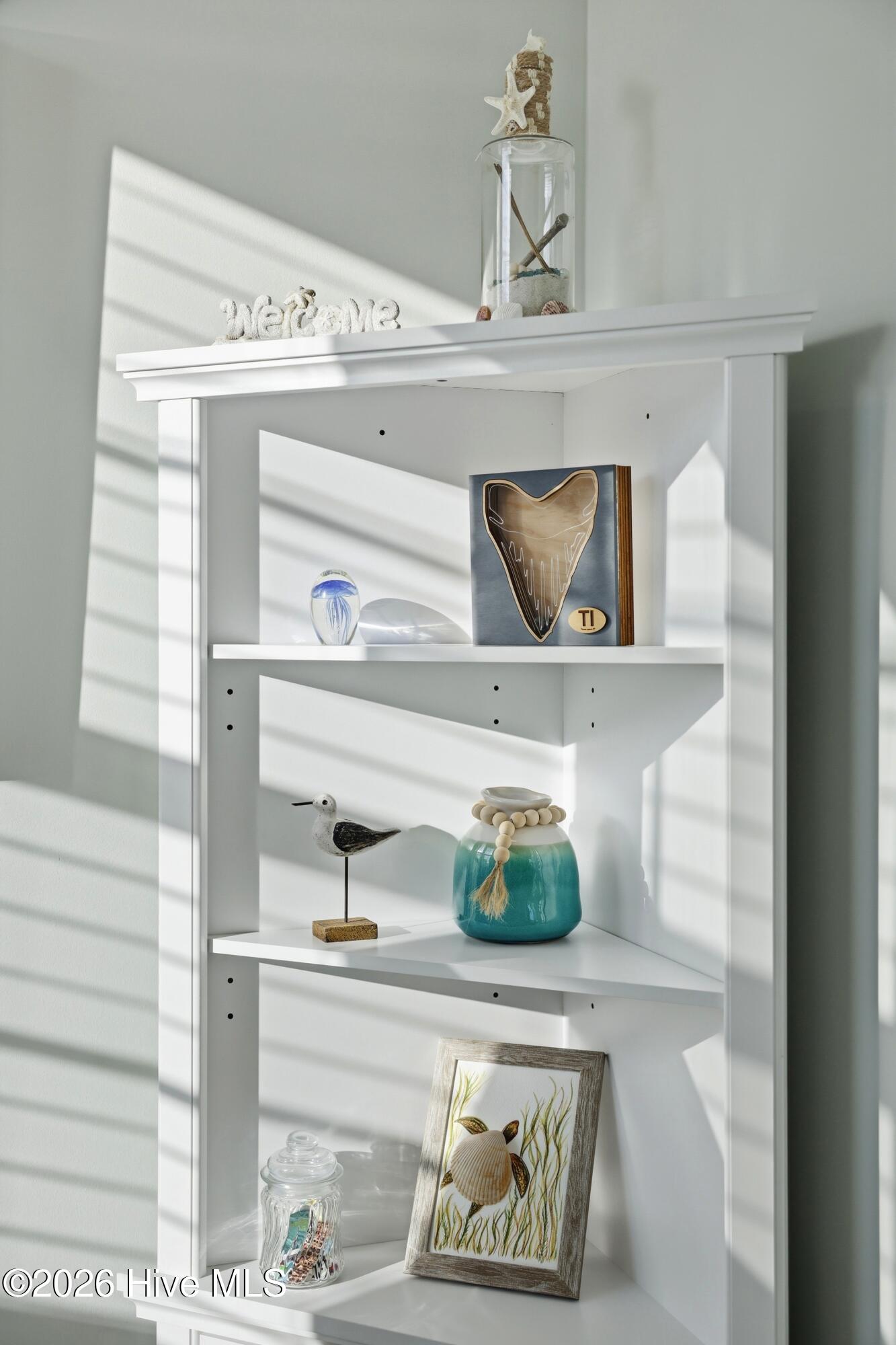 100562298 | Photo 28