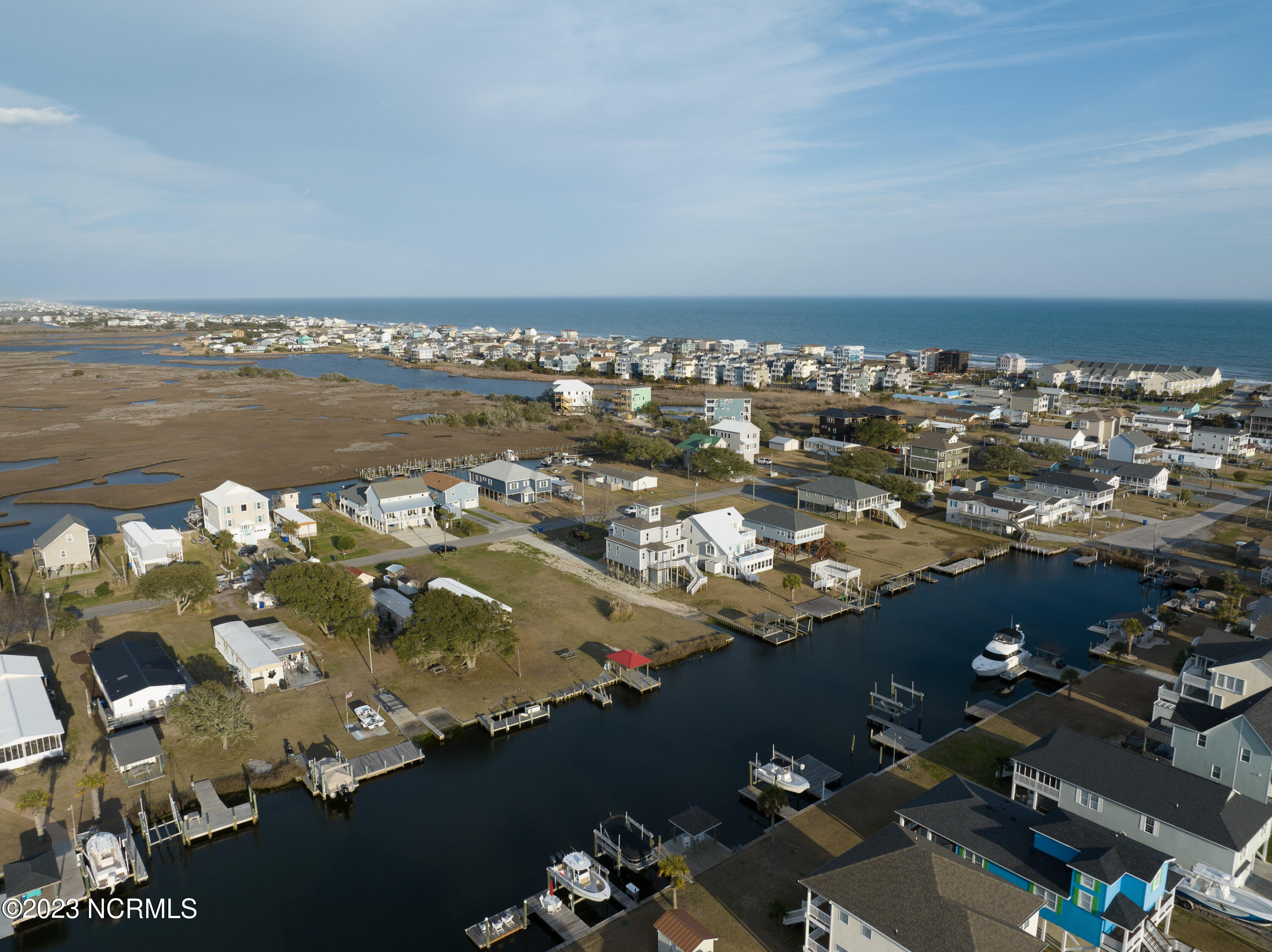 100525018 | Photo 35