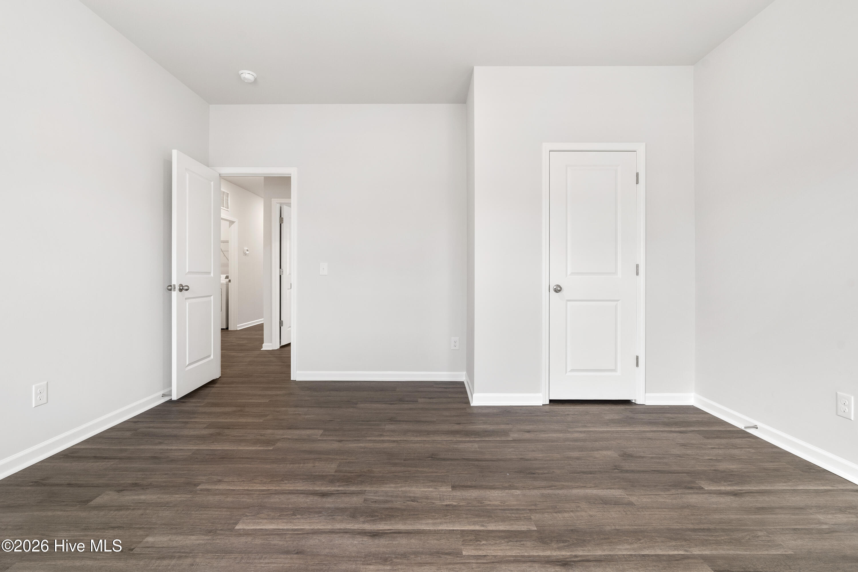 100565512 | Photo 28