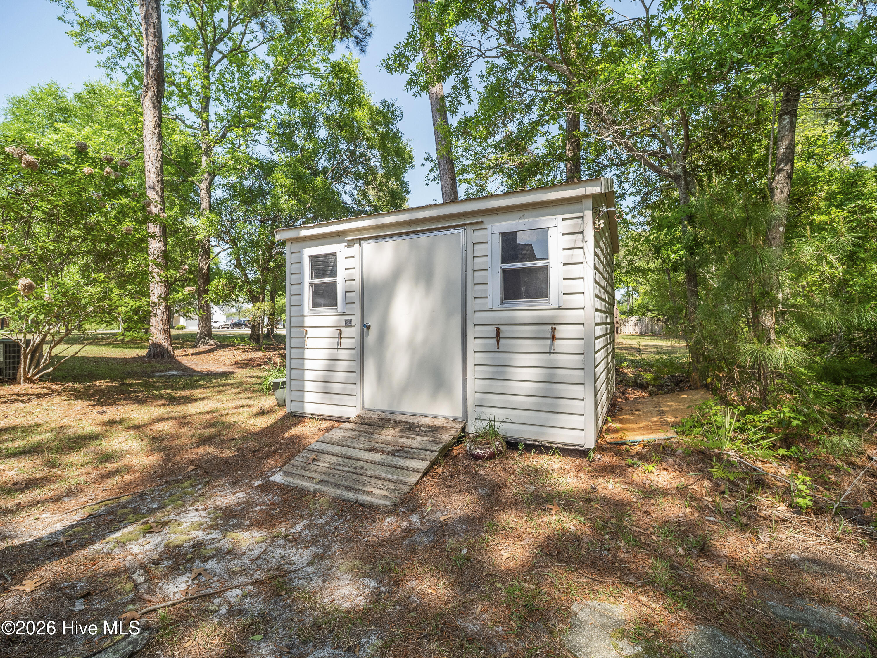 100570640 | Photo 55