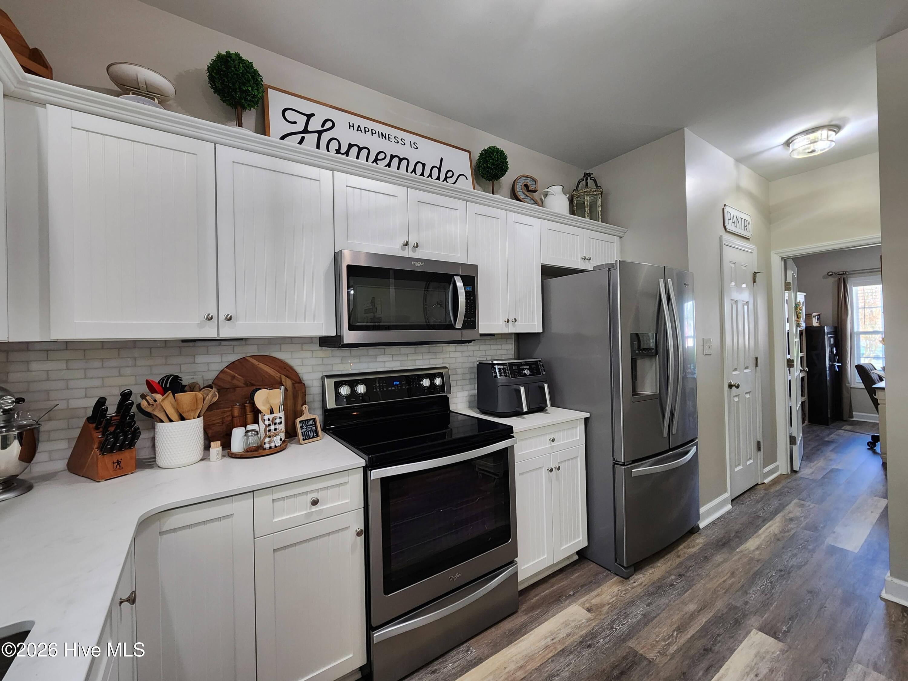 100570364 | Photo 18