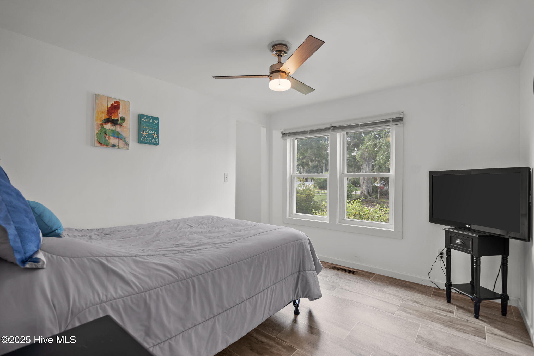 100528032 | Photo 25