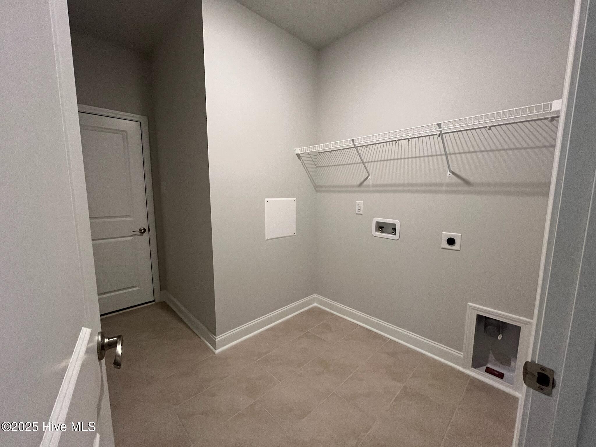 100420761 | Photo 22