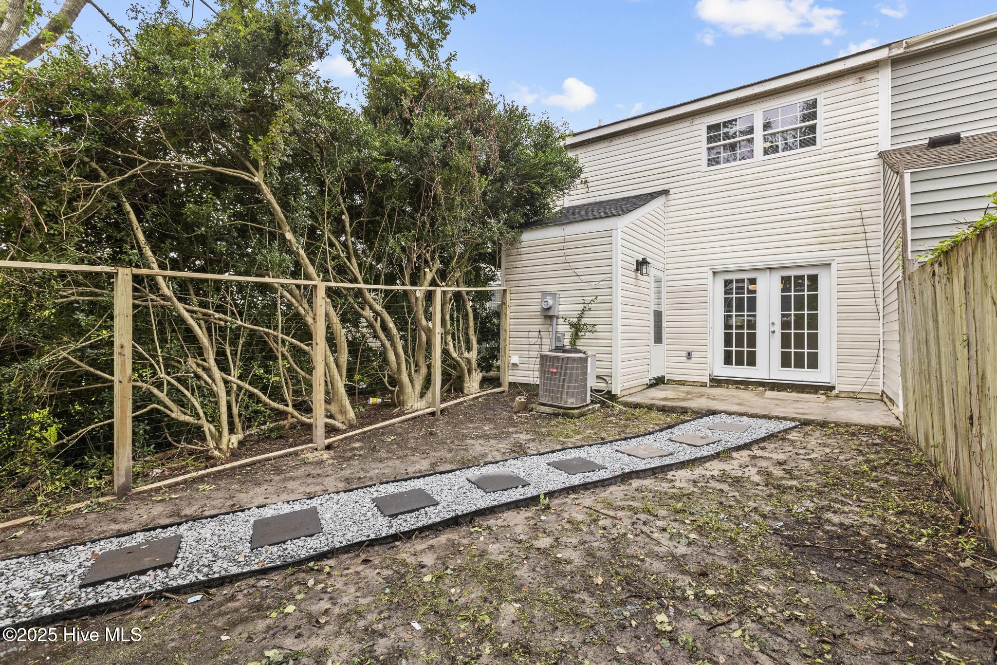 411 Myrtlewood Circle, Jacksonville, NC 28546 – photo 19: 425A1622