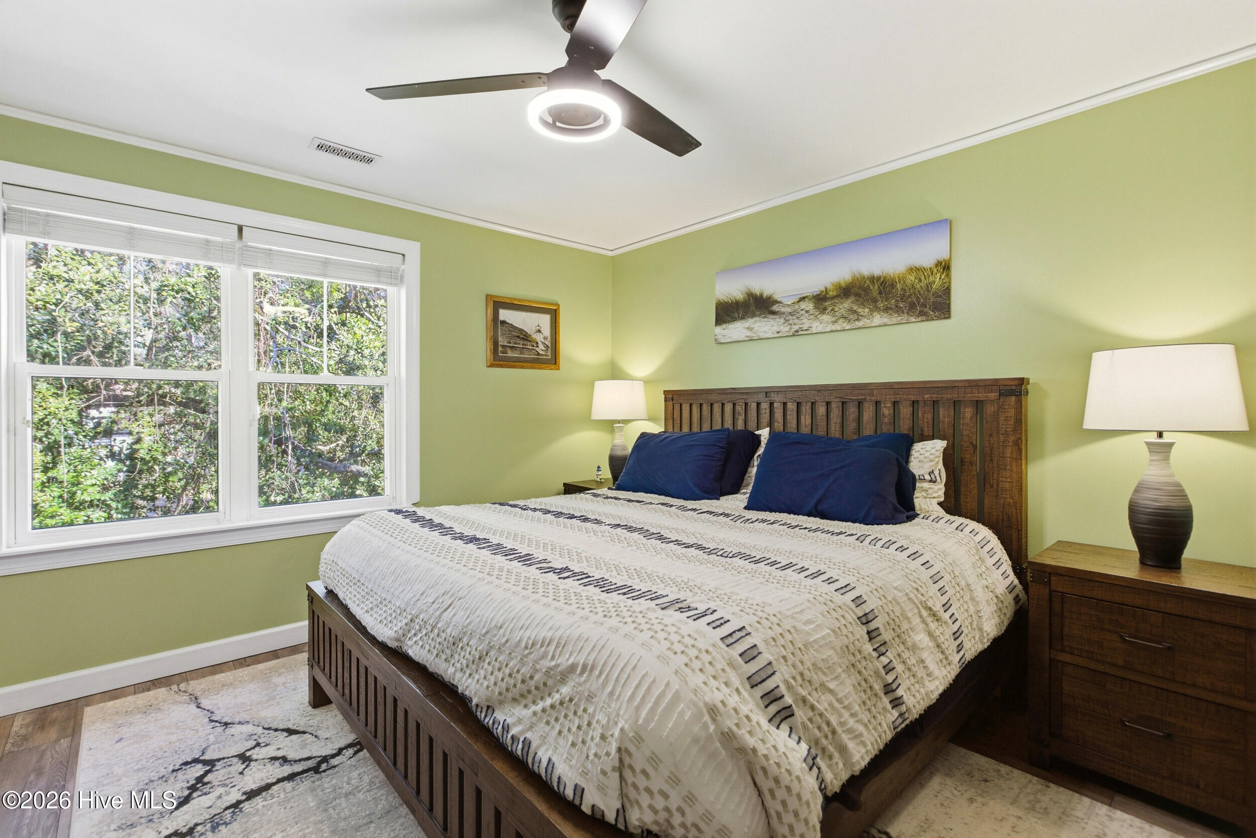 100552075 | Photo 22