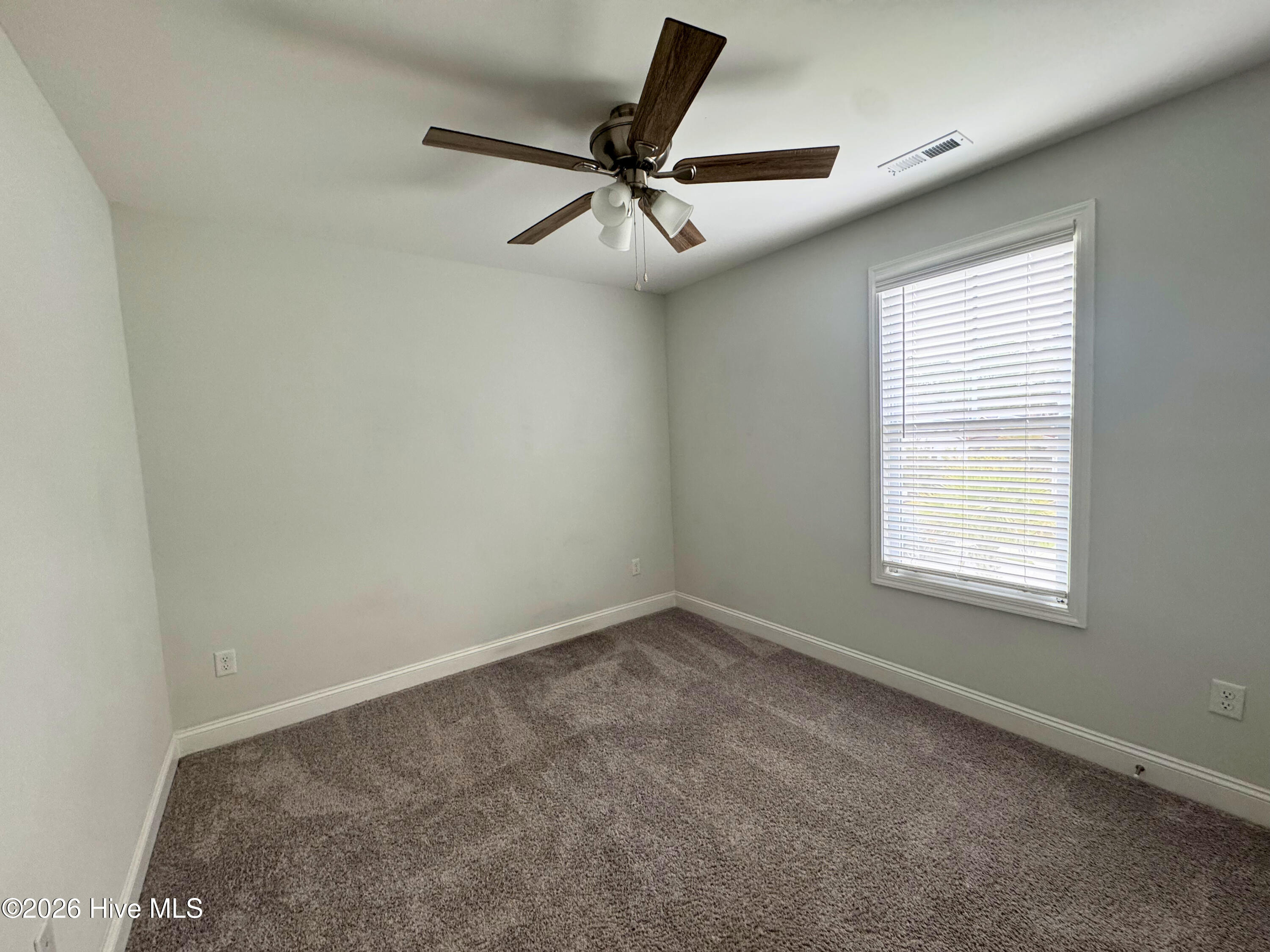 100566006 | Photo 15