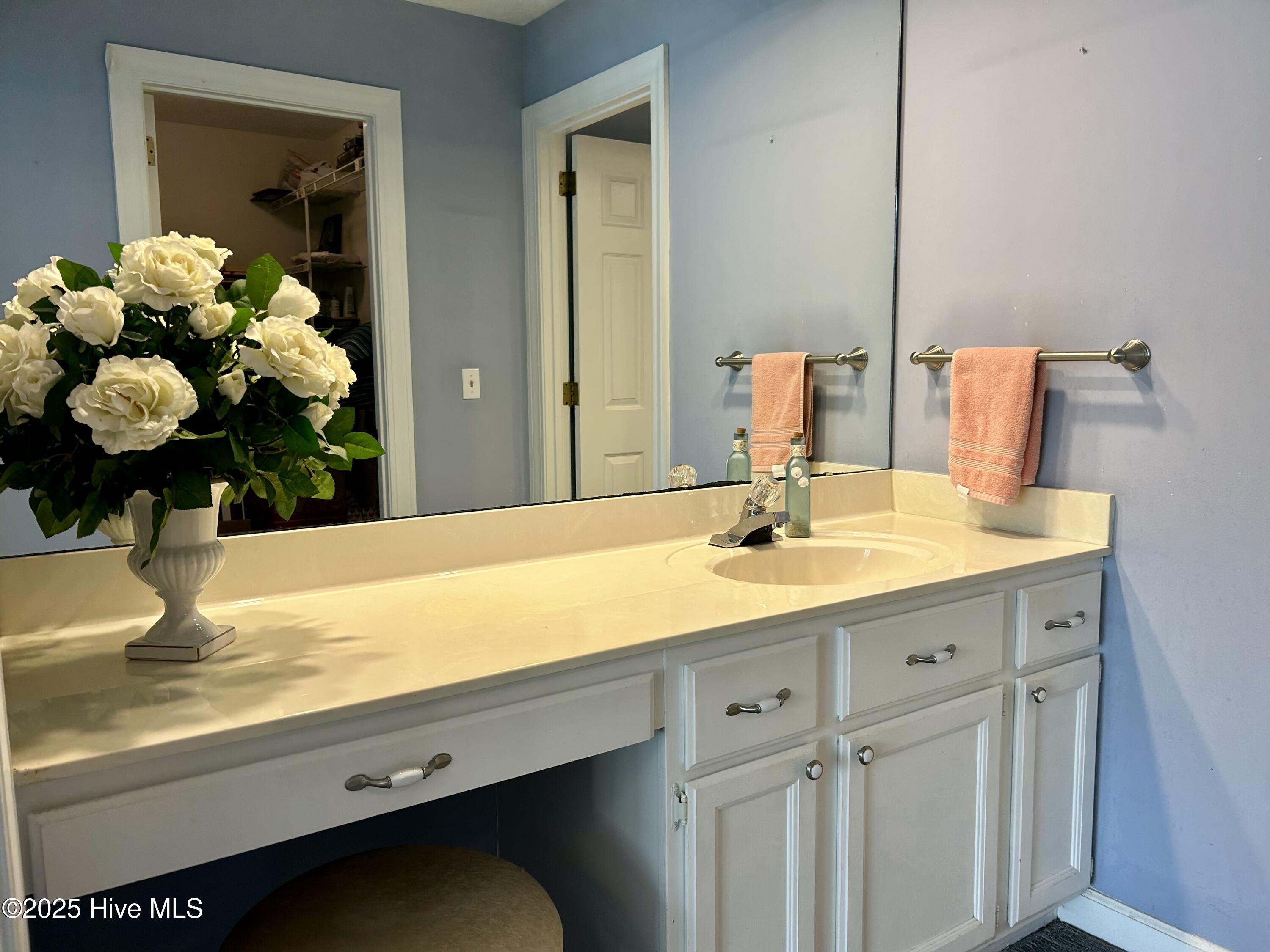 100532166 | Photo 18