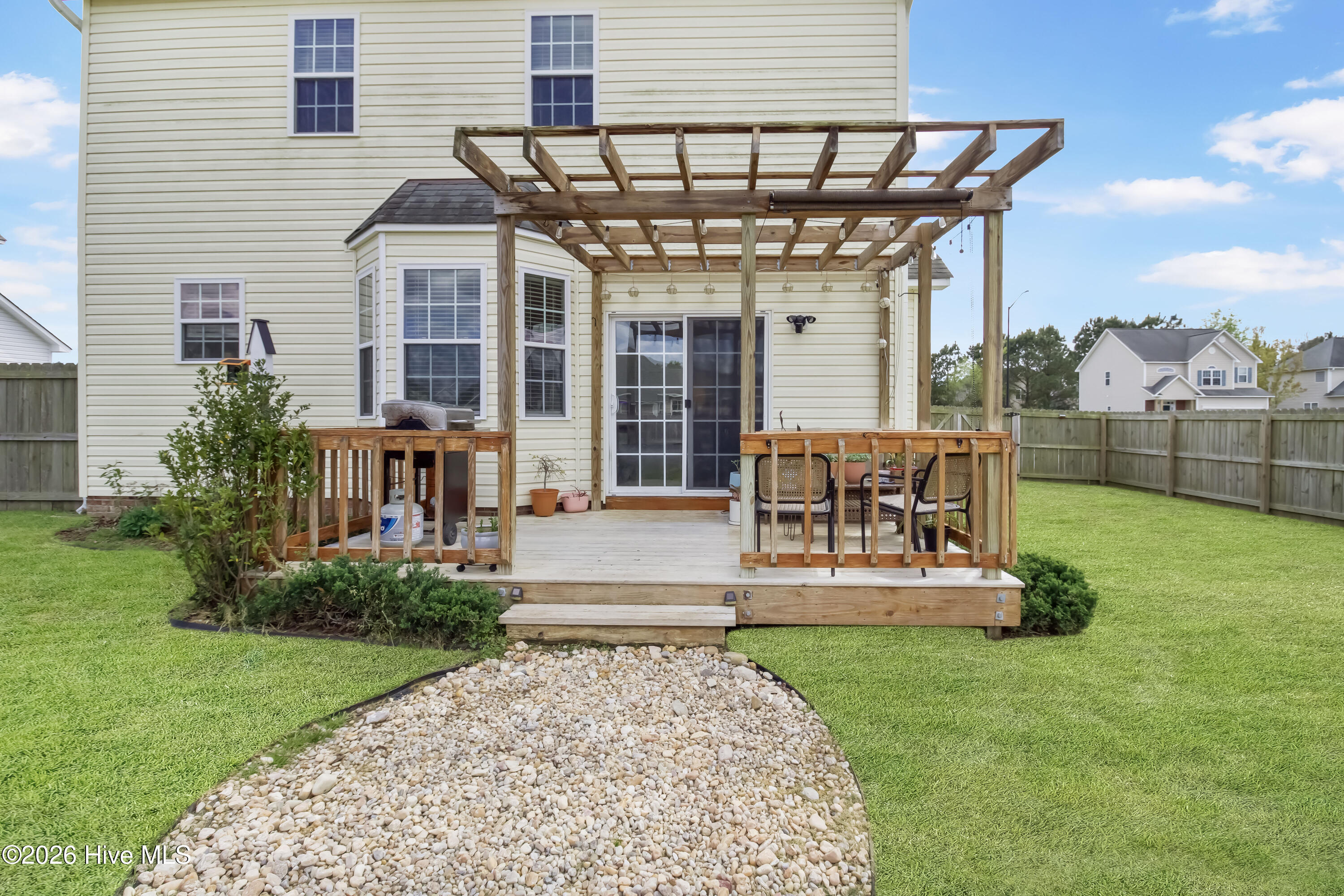 100561331 | Photo 36