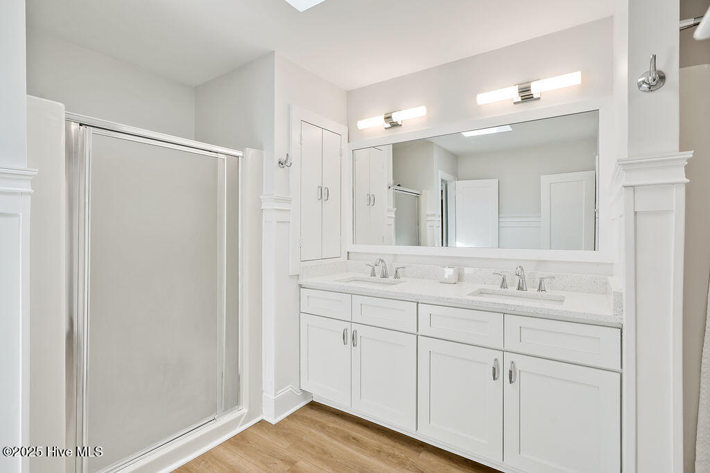 100508979 | Photo 58