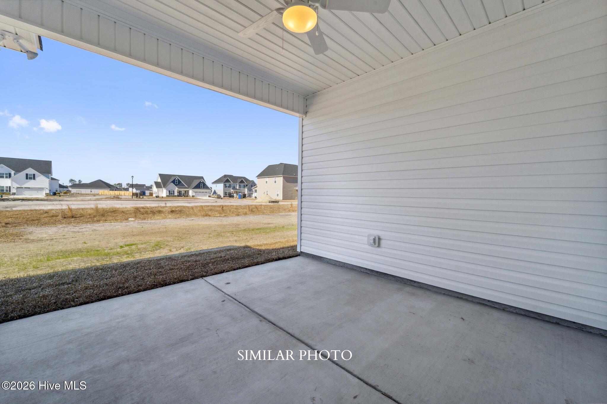 100561573 | Photo 30