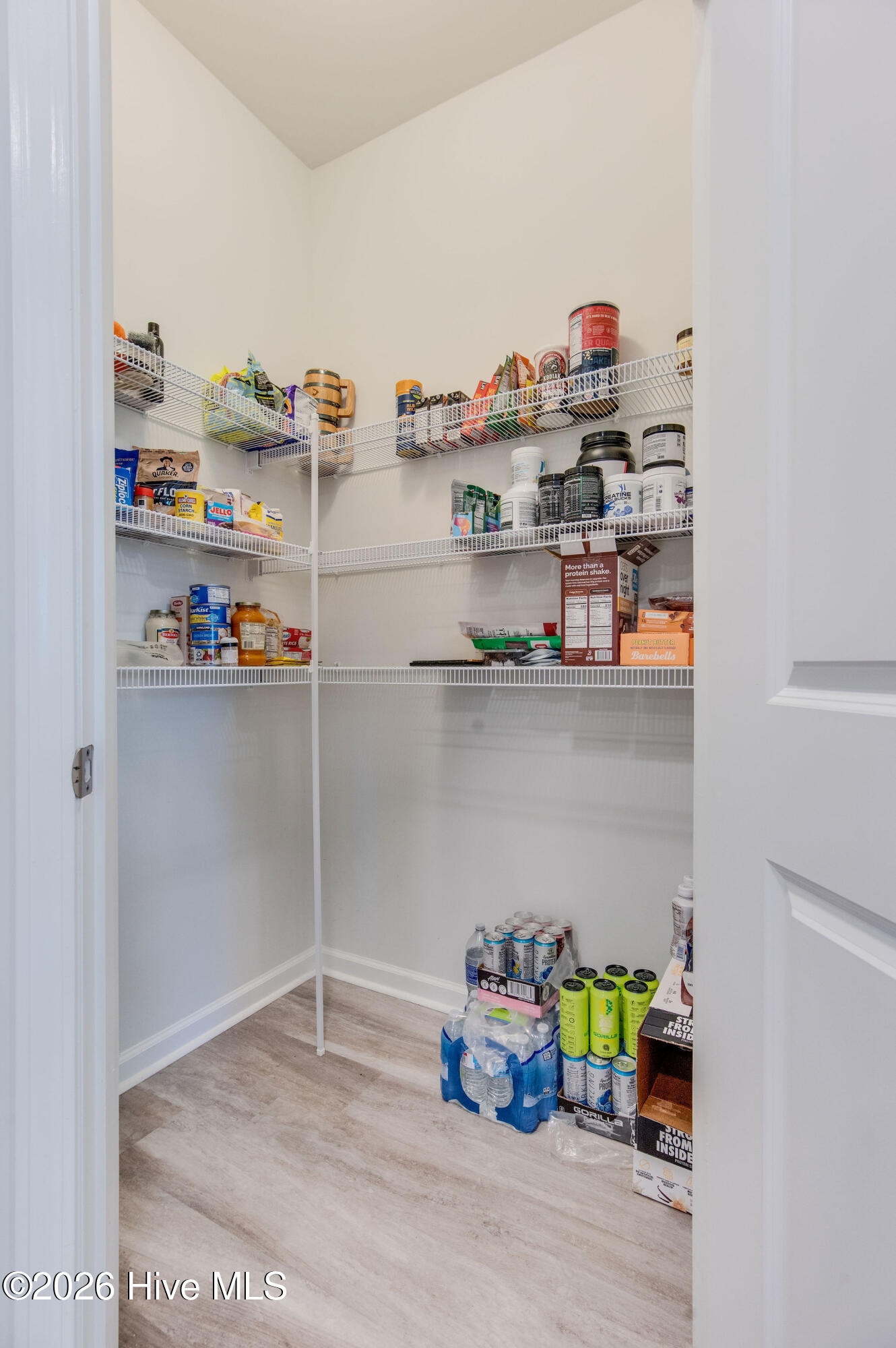 100562701 | Photo 18