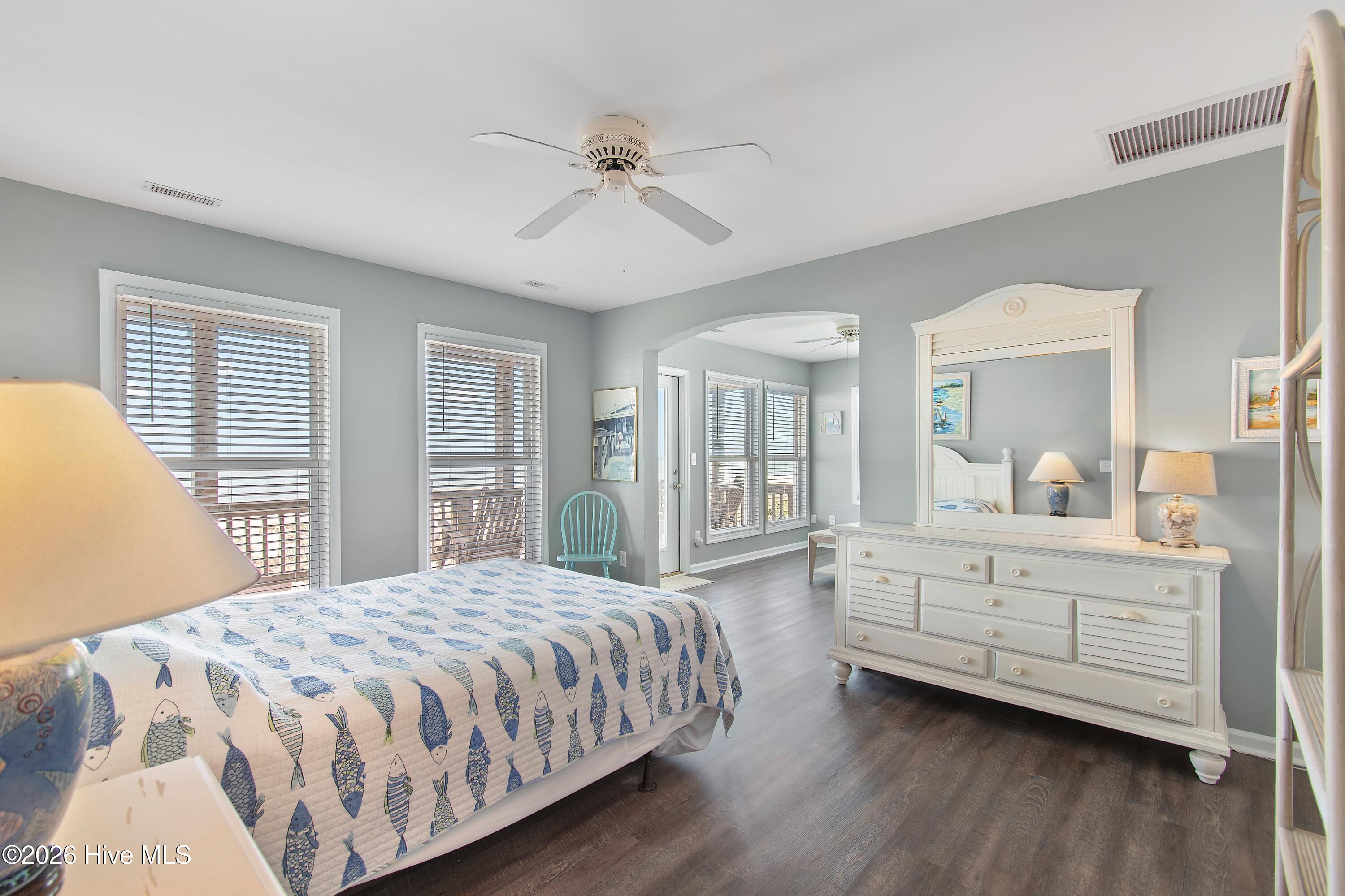 100566525 | Photo 39