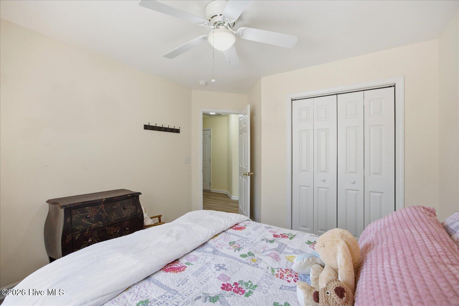 100558817 | Photo 32