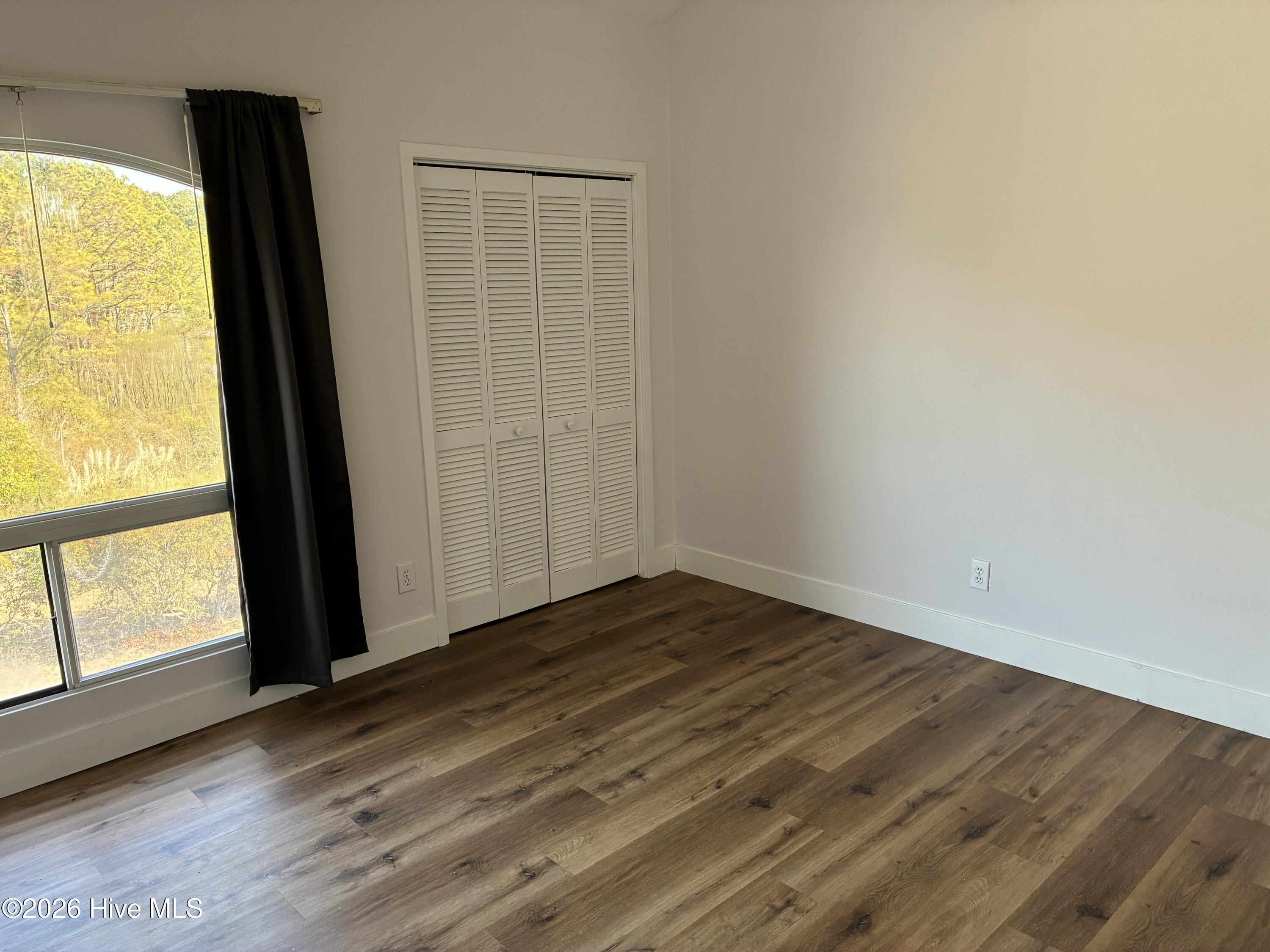 100554273 | Photo 14