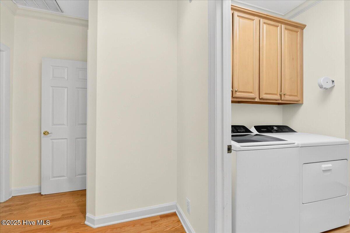 100519877 | Photo 22