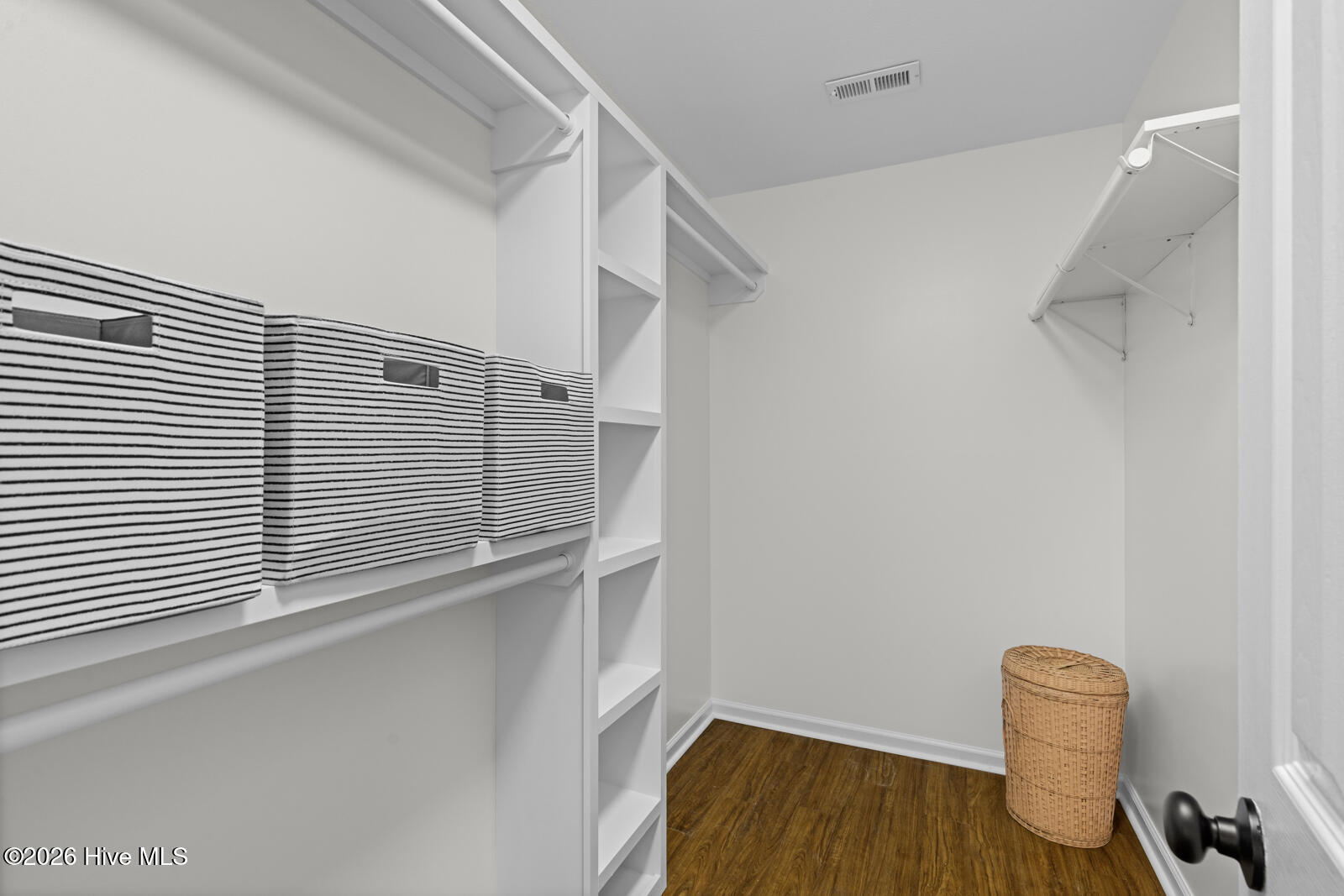 100559065 | Photo 31