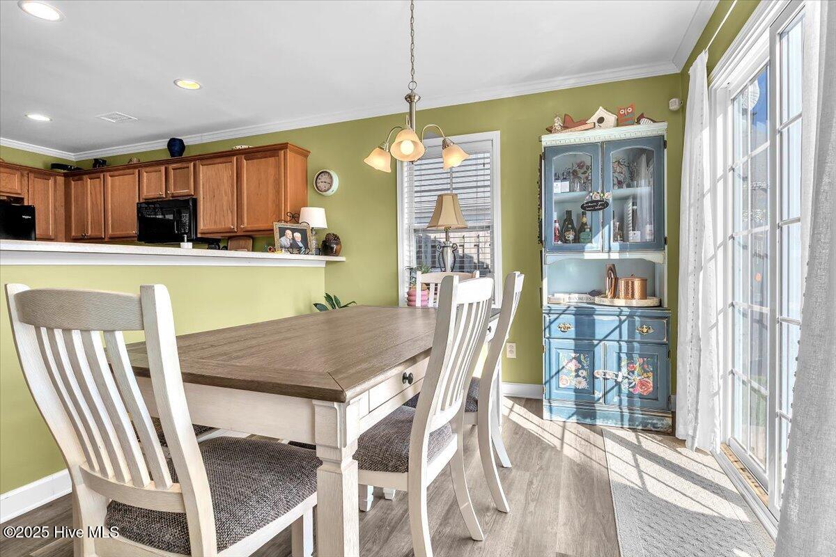 100557055 | Photo 28