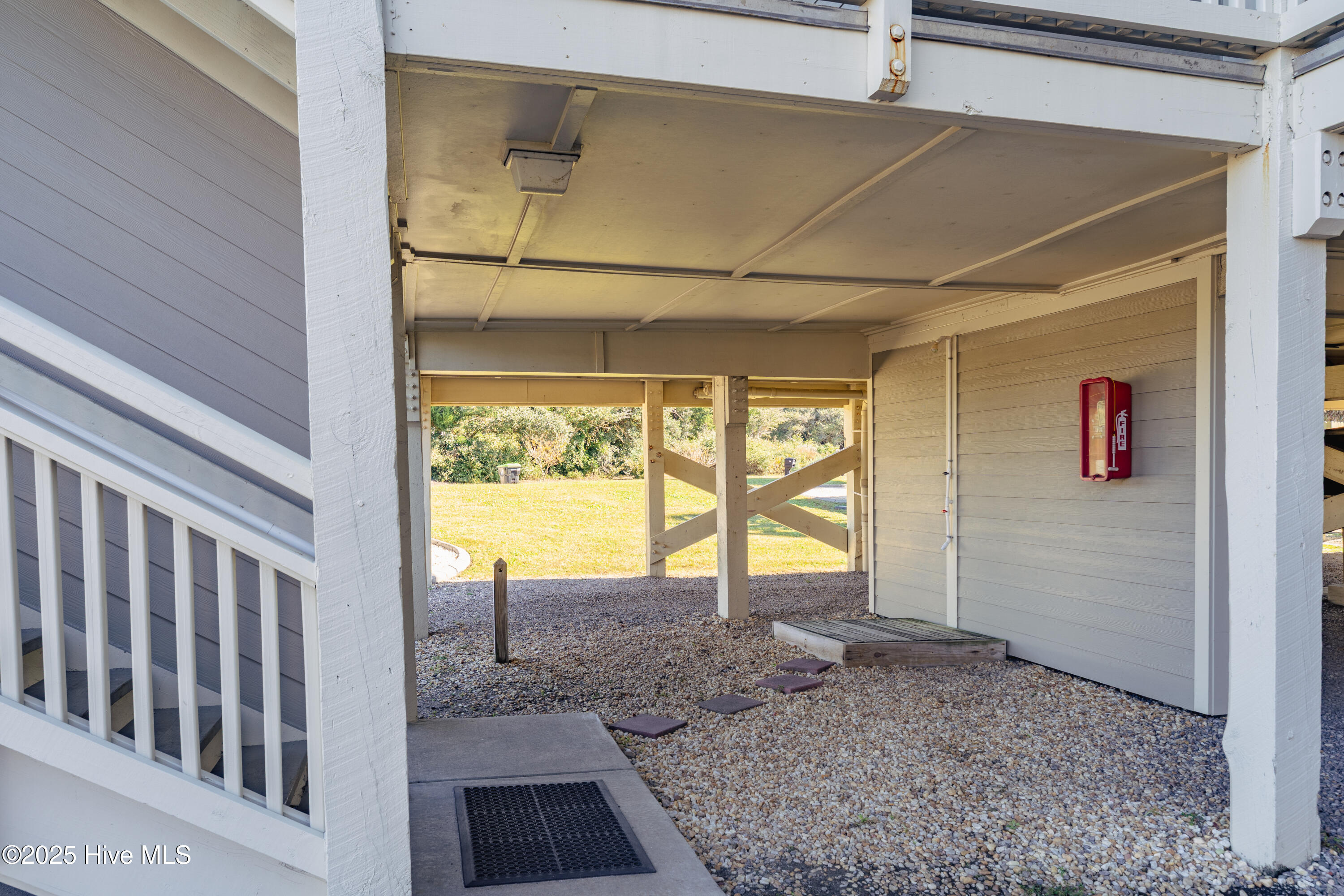 100539847 | Photo 40