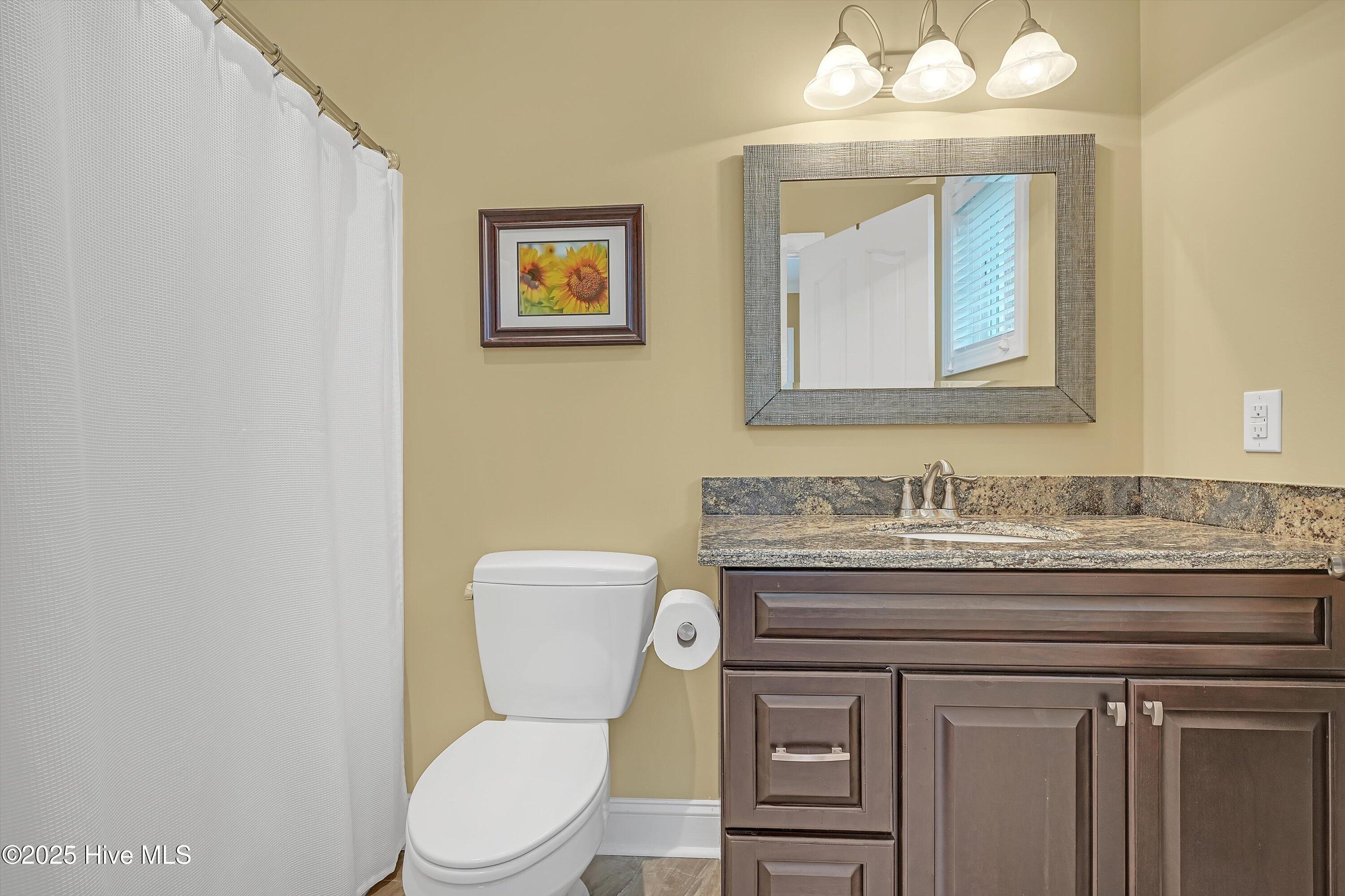 100528105 | Photo 28