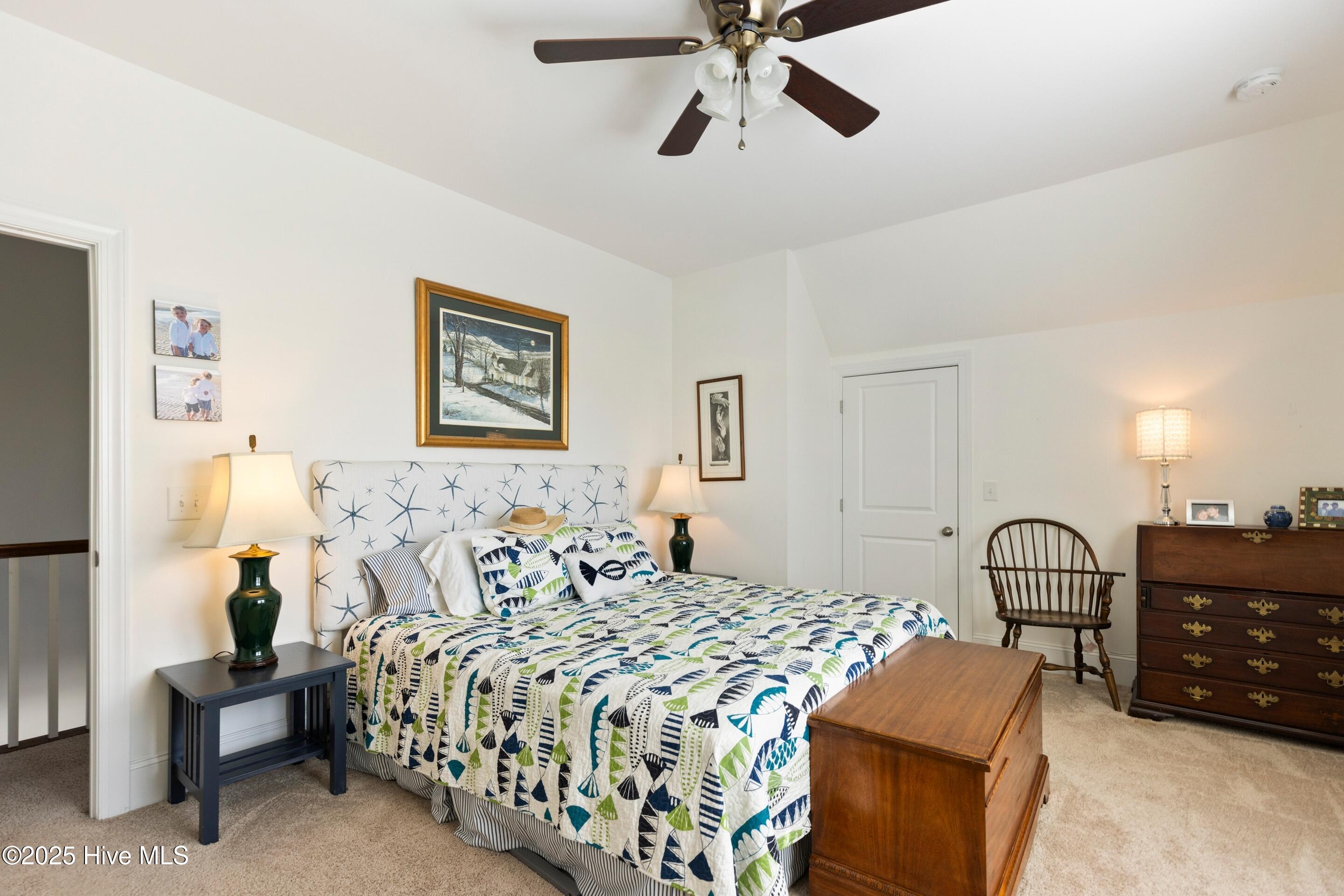 100536198 | Photo 53