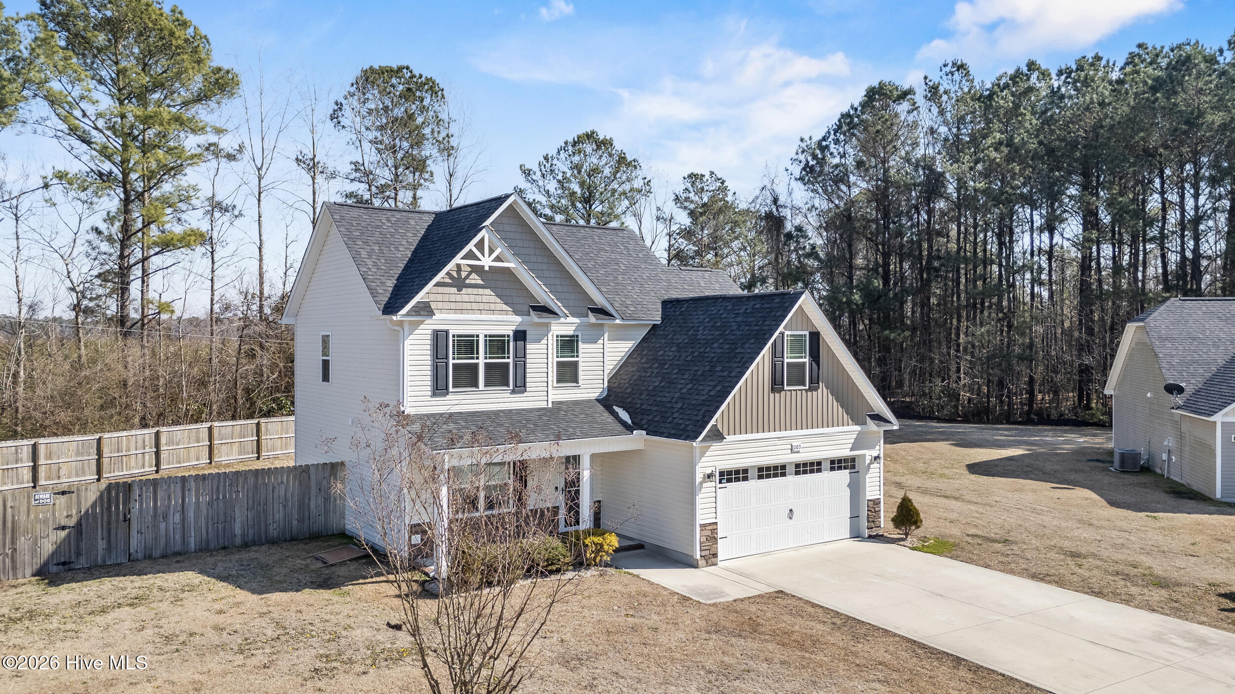 100553929 | Photo 42