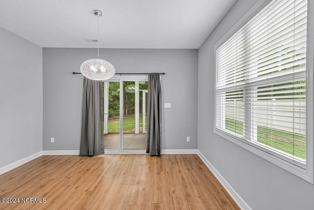 100565774 | Photo 12