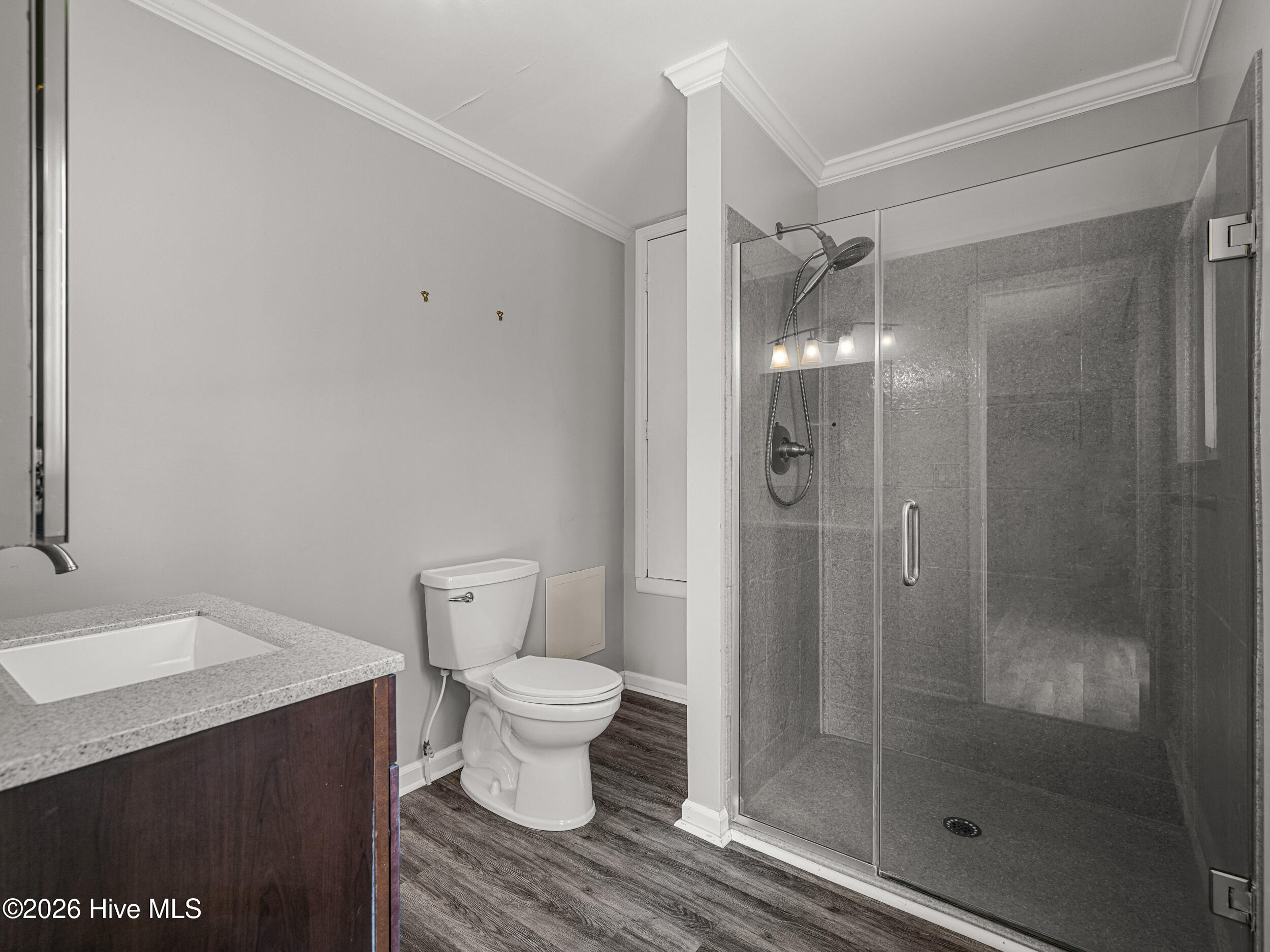 100561743 | Photo 36