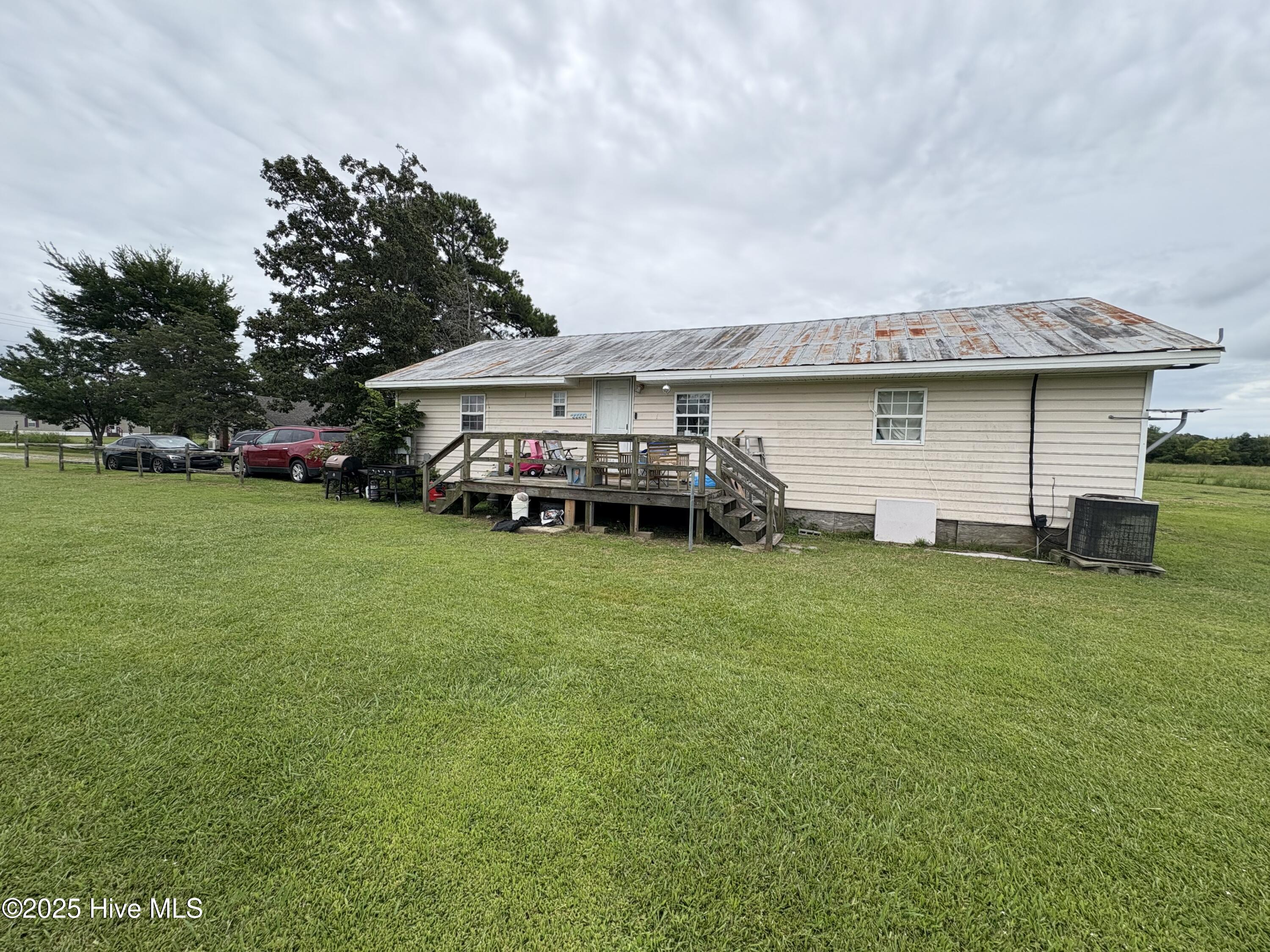Homes for sale in Elizabeth City, NC | 2723 Peartree Rd, Elizabeth City, NC 27909 | MLS# 100524104