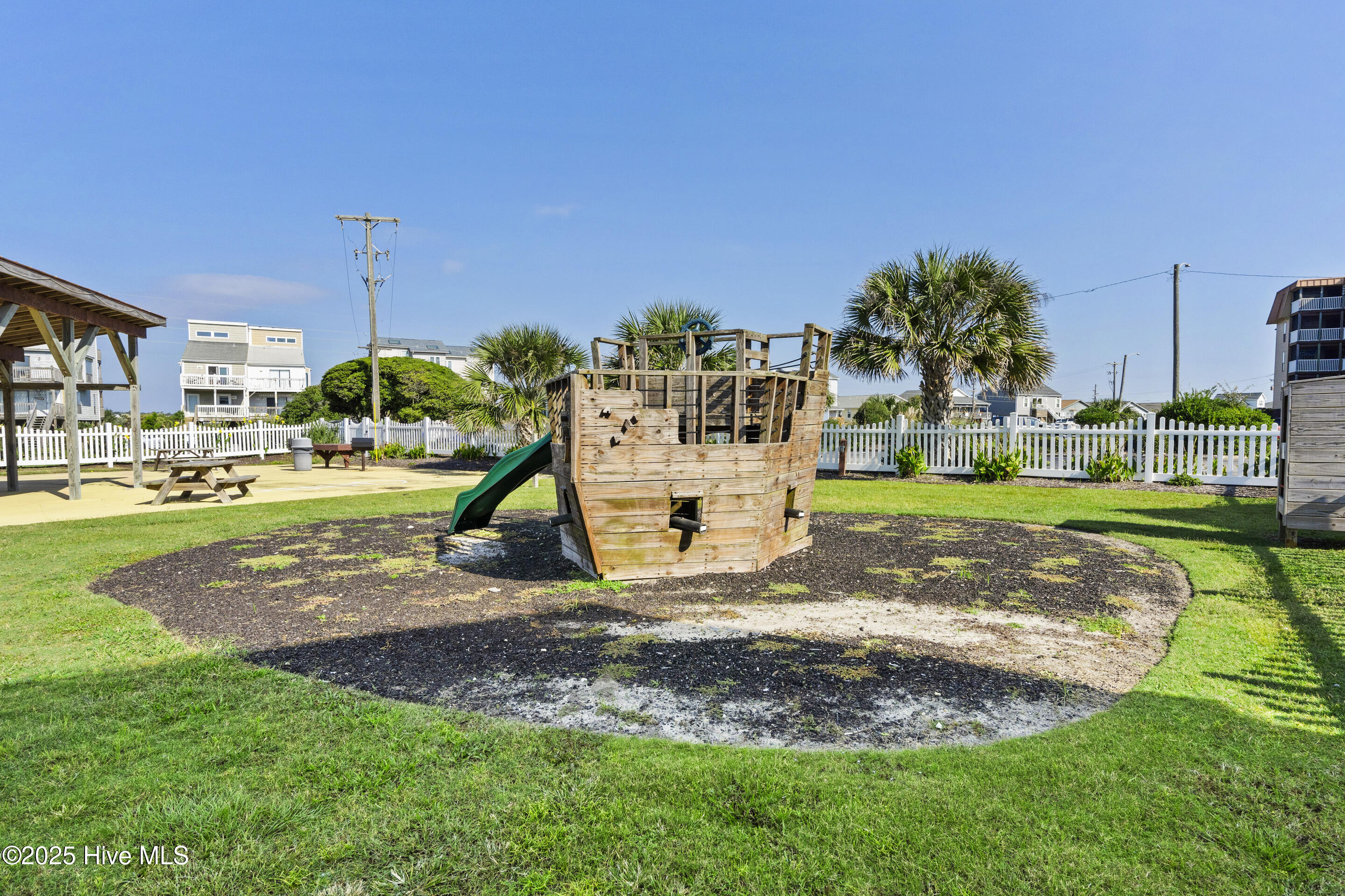 100529356 | Photo 41