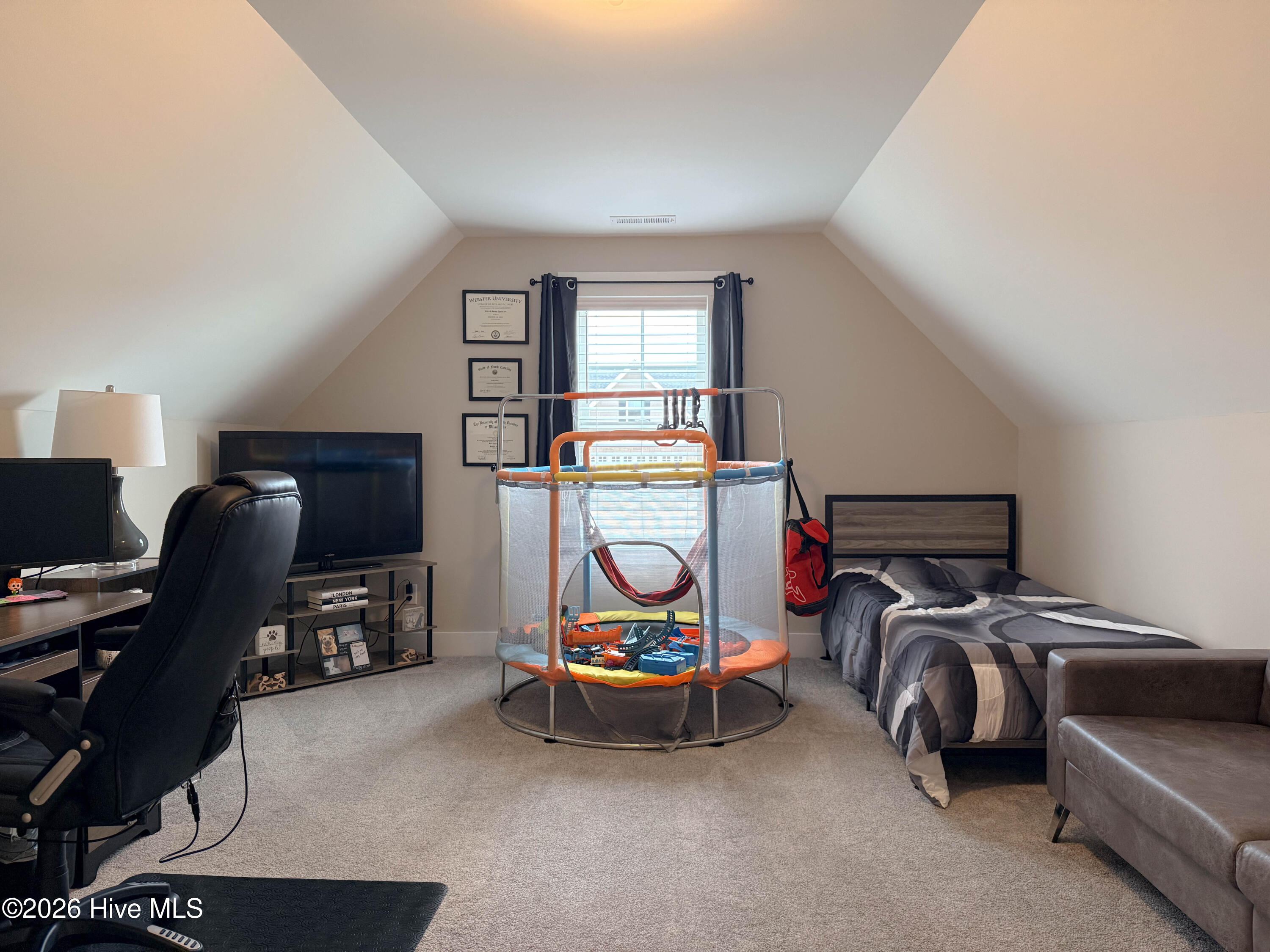 100560693 | Photo 67